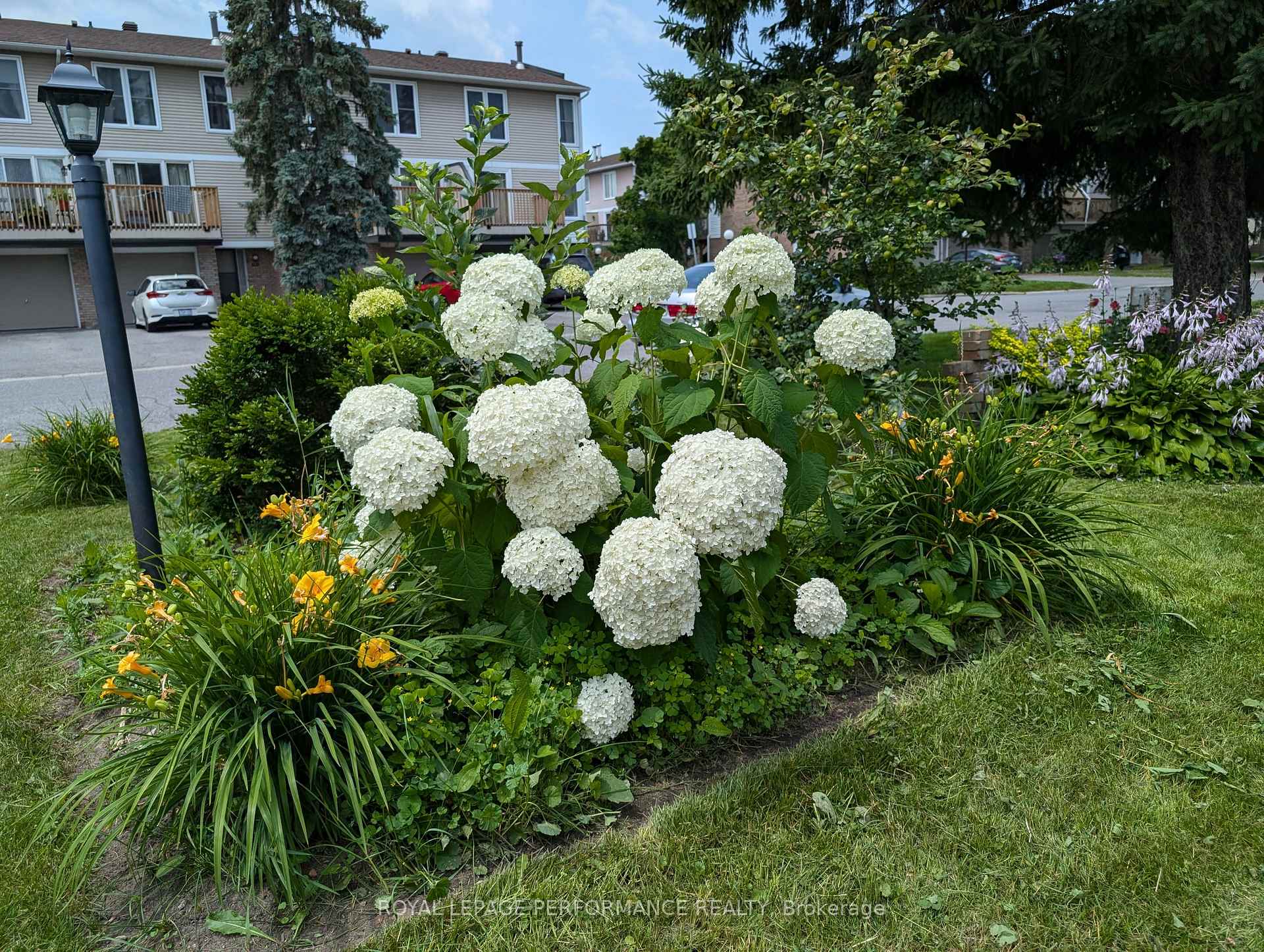 Photo 5 of 81 Dalehurst Drive, Ottawa, Tanglewood — HOMEH