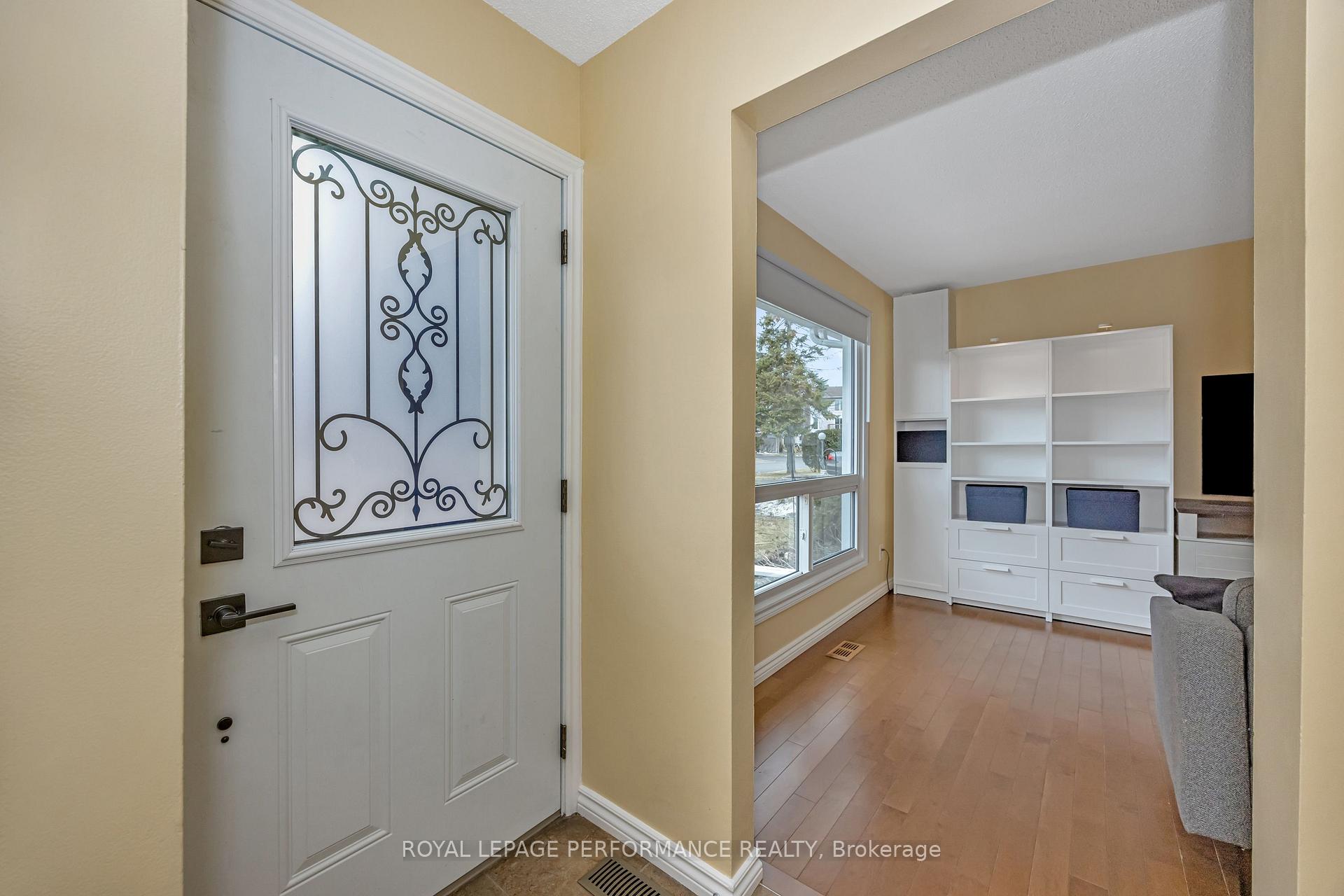 Photo 7 of 81 Dalehurst Drive, Ottawa, Tanglewood — HOMEH