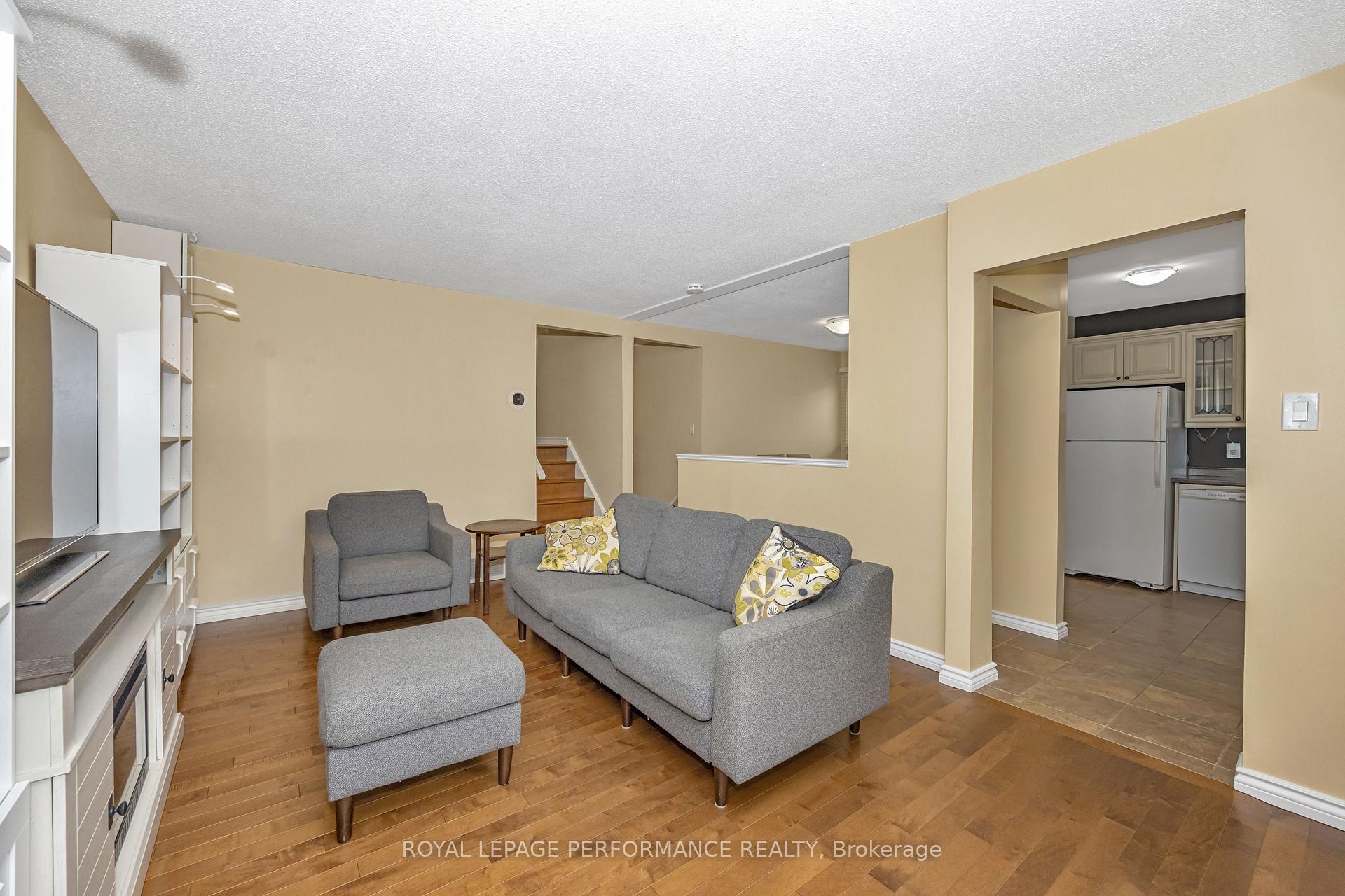 Photo 11 of 81 Dalehurst Drive, Ottawa, Tanglewood — HOMEH