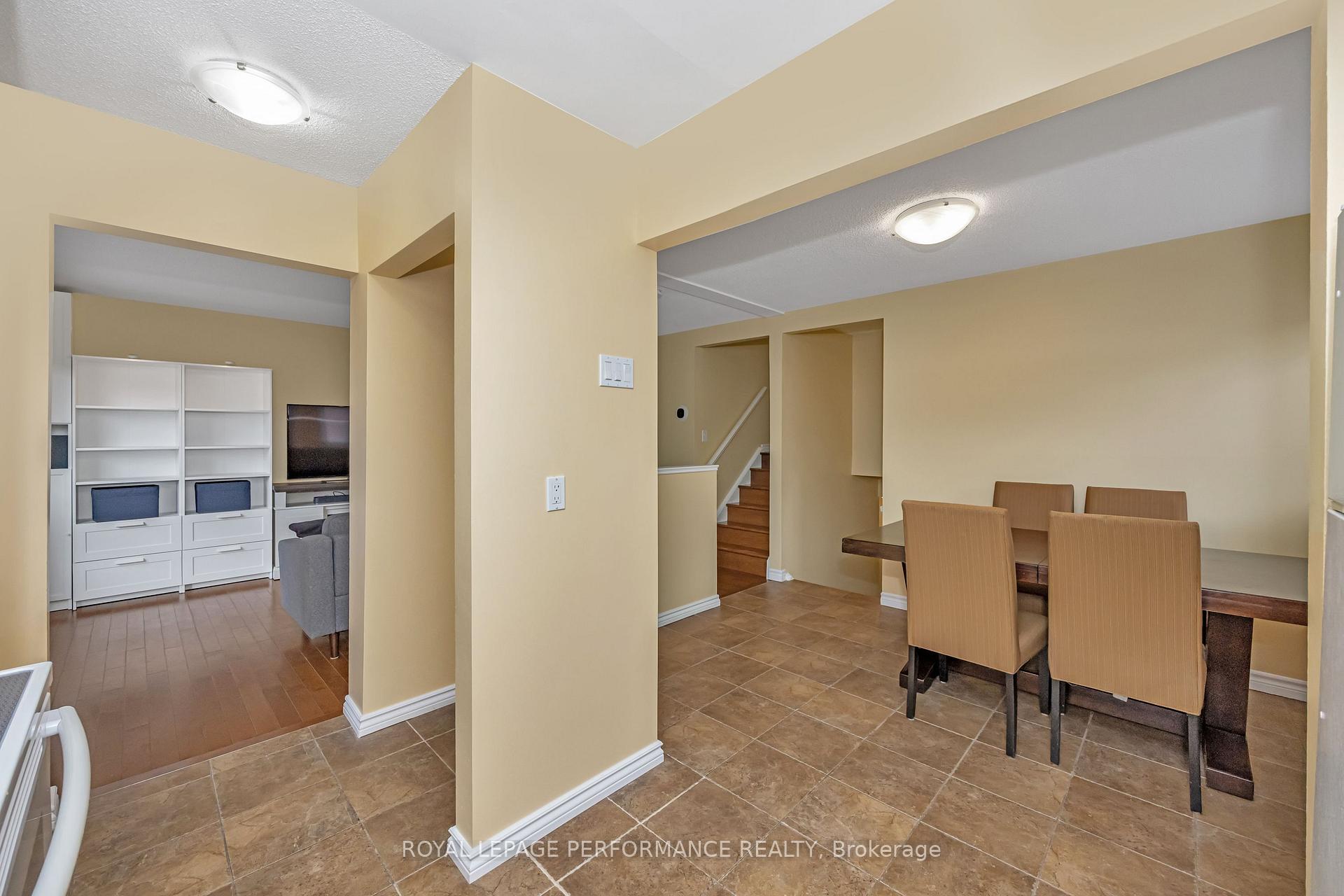 Photo 14 of 81 Dalehurst Drive, Ottawa, Tanglewood — HOMEH