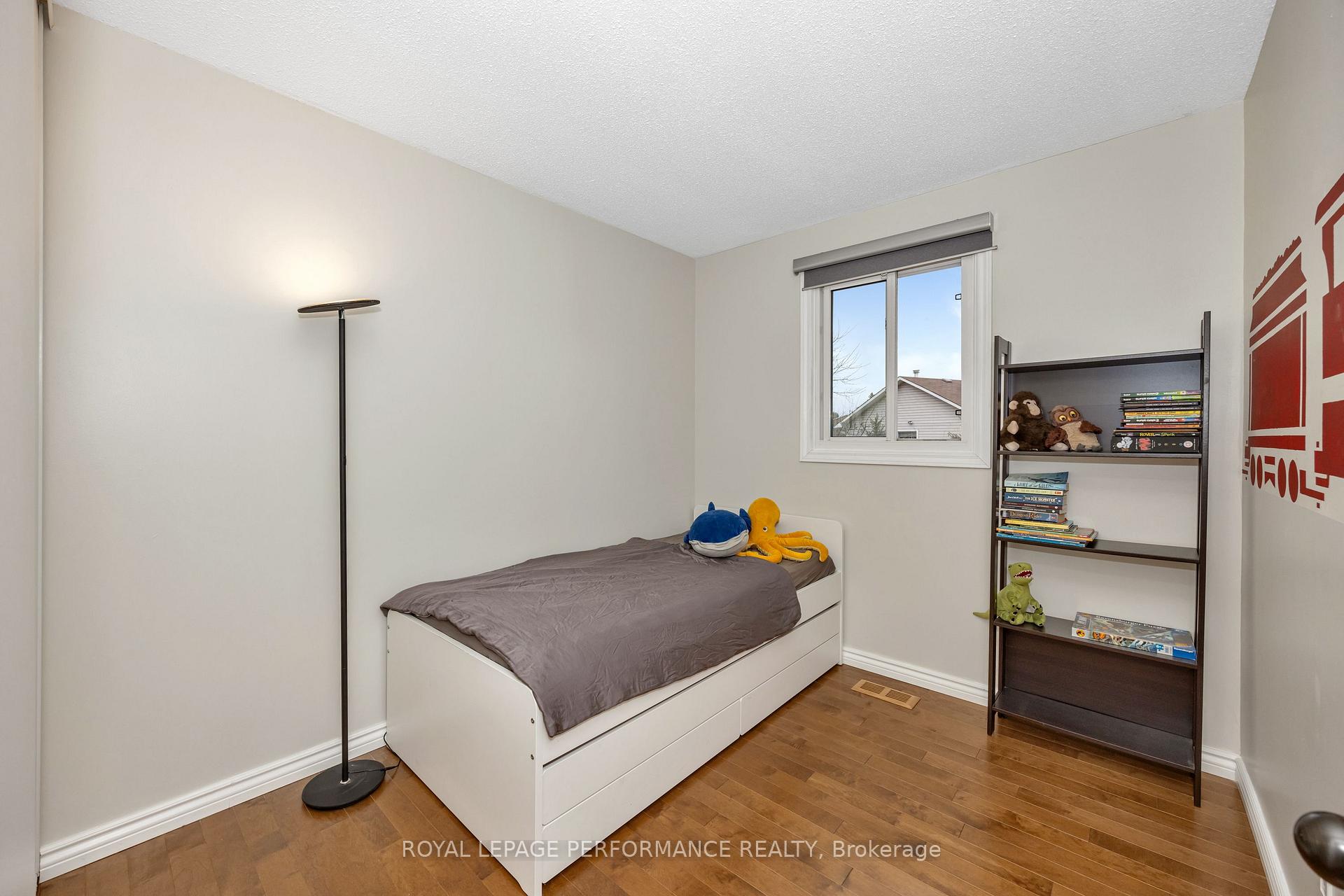 Photo 18 of 81 Dalehurst Drive, Ottawa, Tanglewood — HOMEH