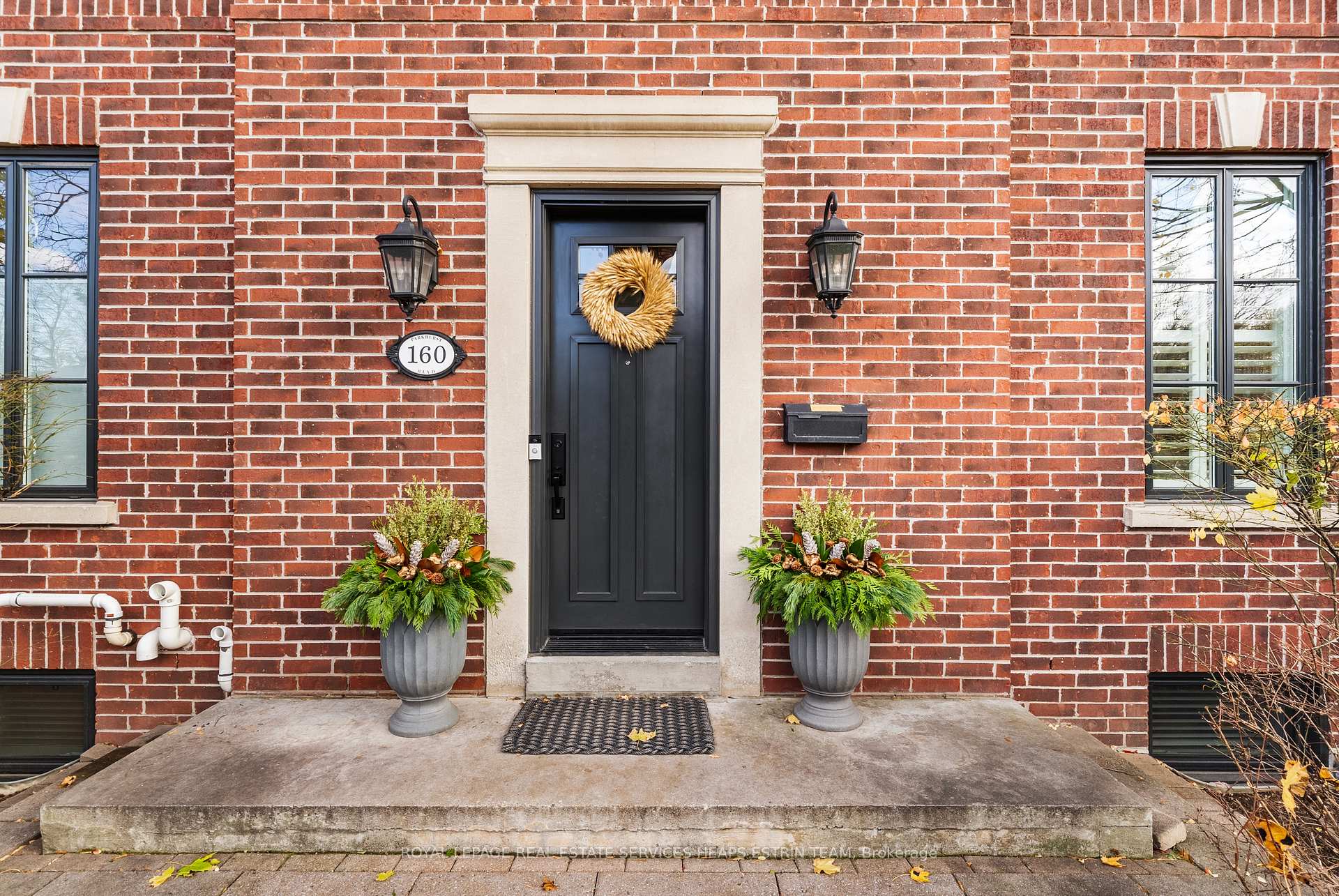 Photo 2 of 160 Parkhurst Boulevard, Toronto, Leaside — HOMEH