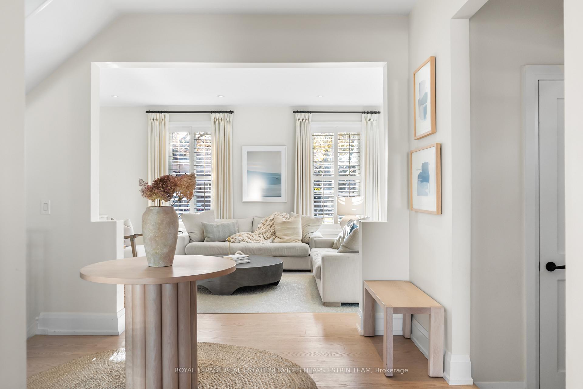 Photo 10 of 160 Parkhurst Boulevard, Toronto, Leaside — HOMEH