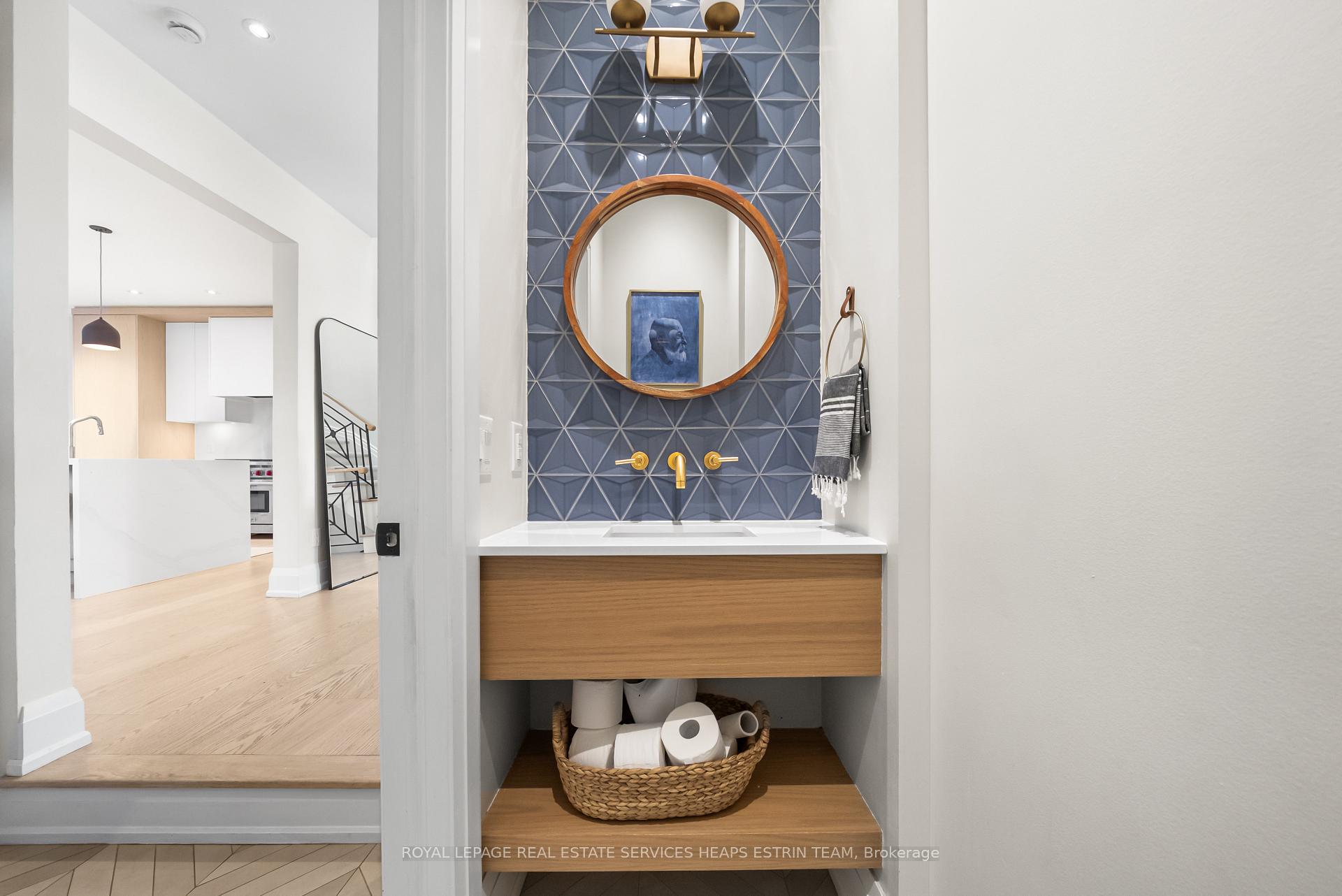 Photo 20 of 160 Parkhurst Boulevard, Toronto, Leaside — HOMEH
