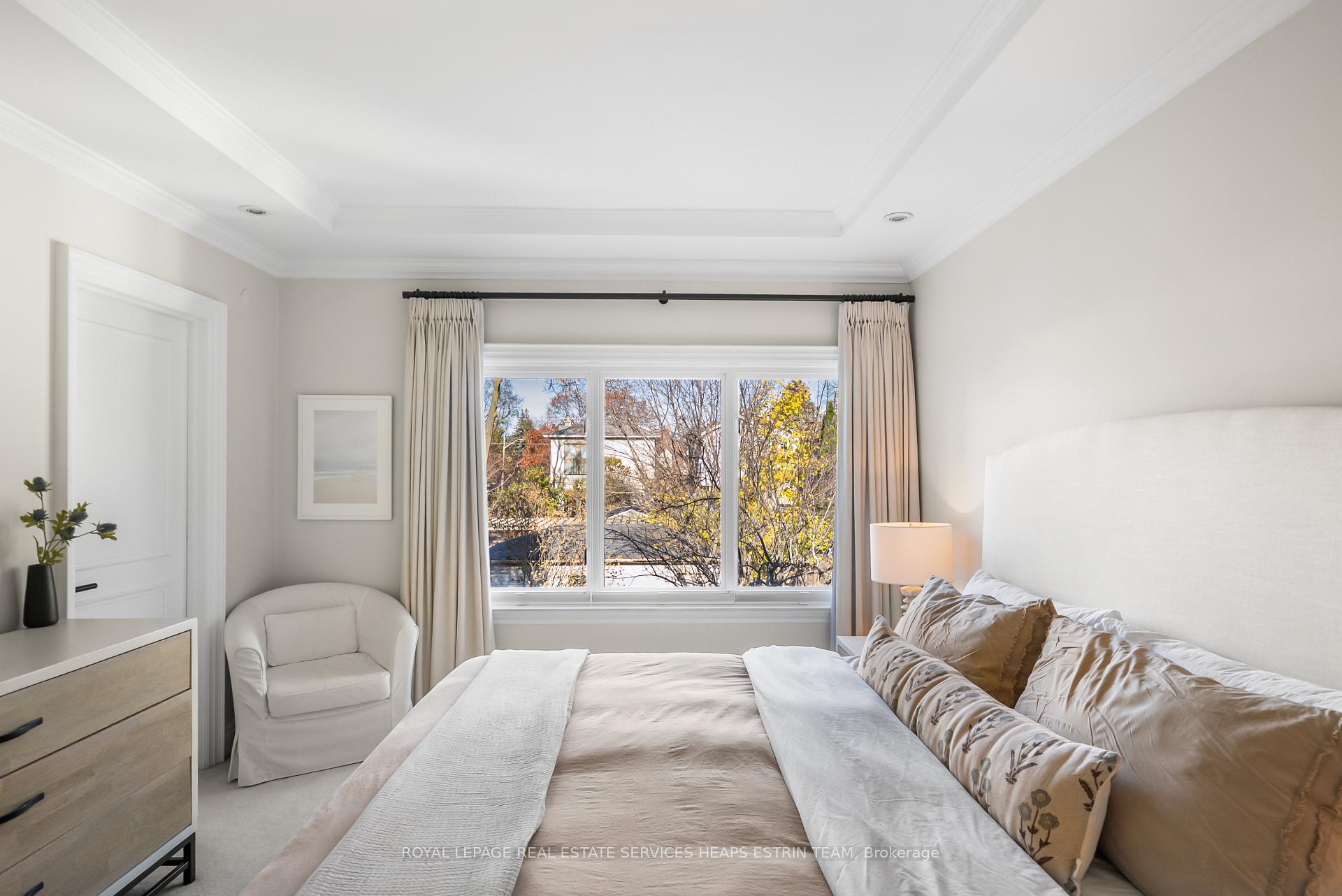 Photo 23 of 160 Parkhurst Boulevard, Toronto, Leaside — HOMEH