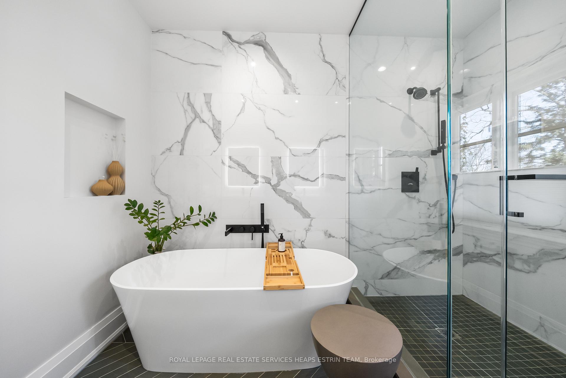Photo 26 of 160 Parkhurst Boulevard, Toronto, Leaside — HOMEH