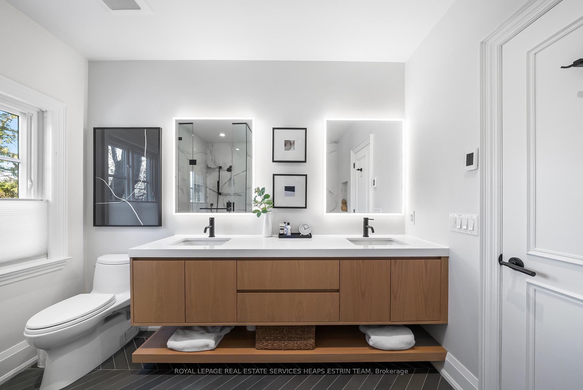 Photo 28 of 160 Parkhurst Boulevard, Toronto, Leaside — HOMEH