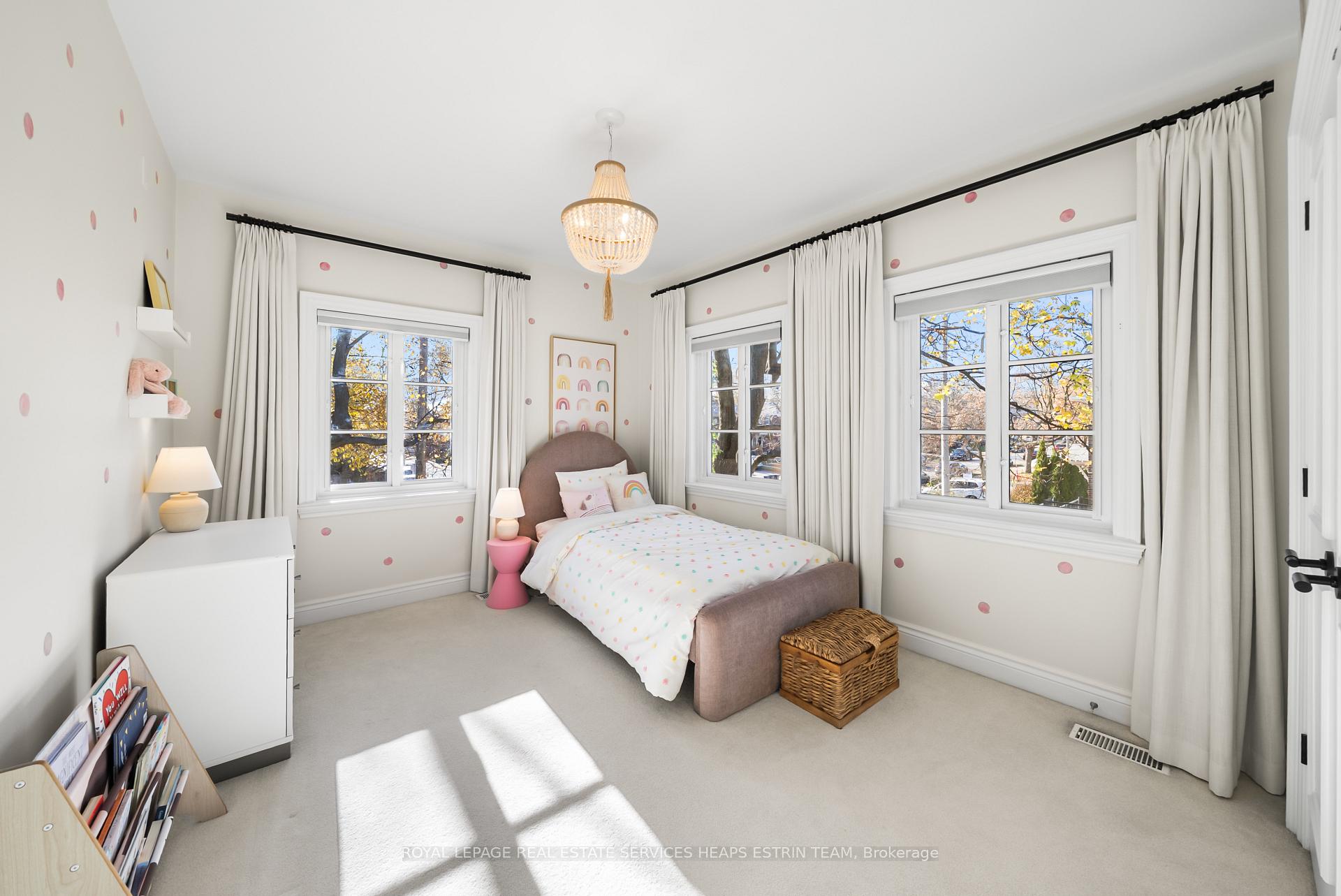Photo 32 of 160 Parkhurst Boulevard, Toronto, Leaside — HOMEH