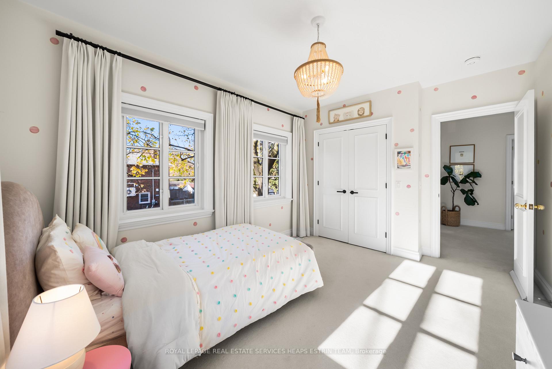 Photo 33 of 160 Parkhurst Boulevard, Toronto, Leaside — HOMEH