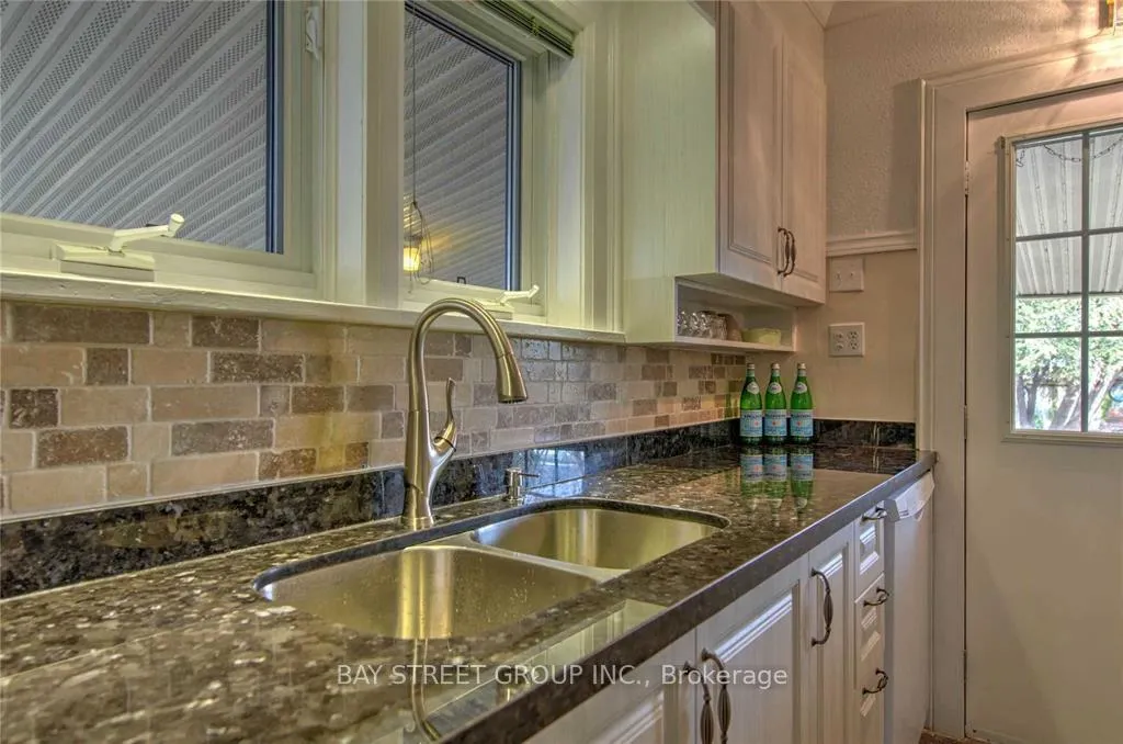 Photo 12 of 109 Ritson Road N, Oshawa, O'Neill — HOMEH
