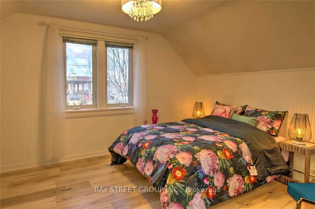Photo 15 of 109 Ritson Road N, Oshawa, O'Neill — HOMEH