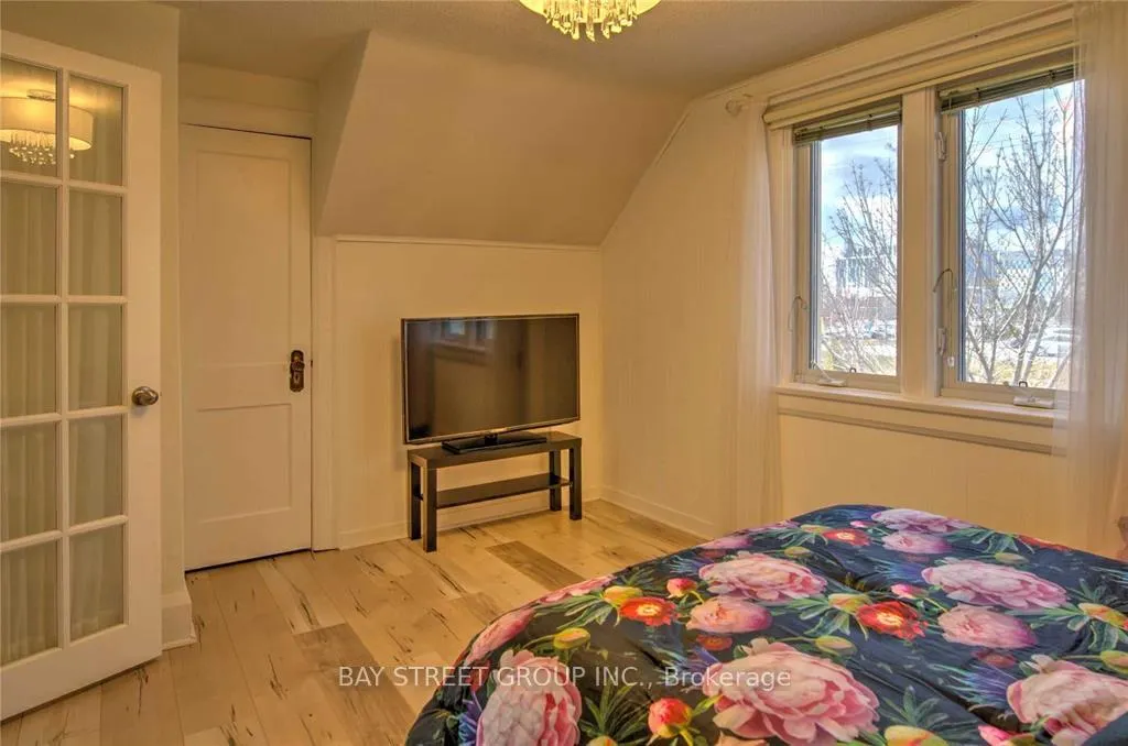 Photo 16 of 109 Ritson Road N, Oshawa, O'Neill — HOMEH