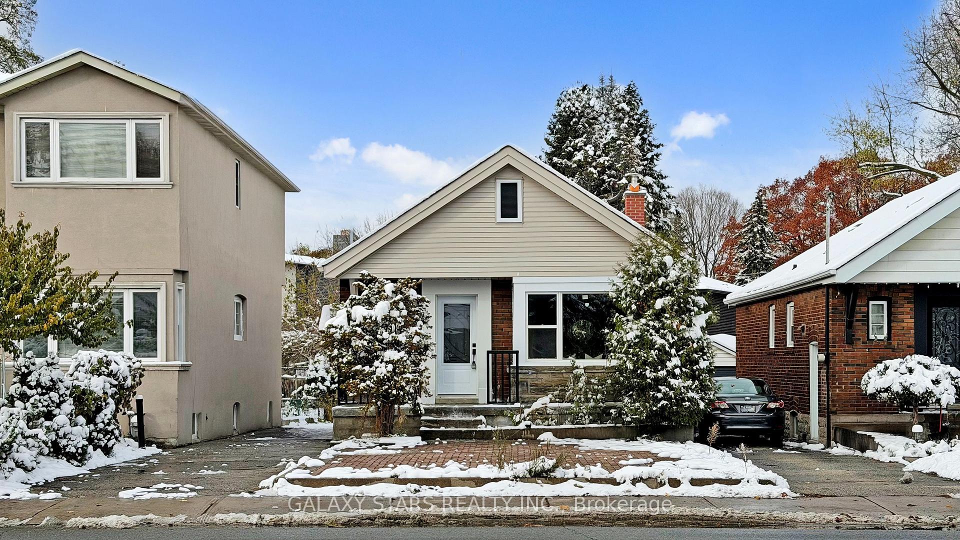 Front of 422 O'connor Drive