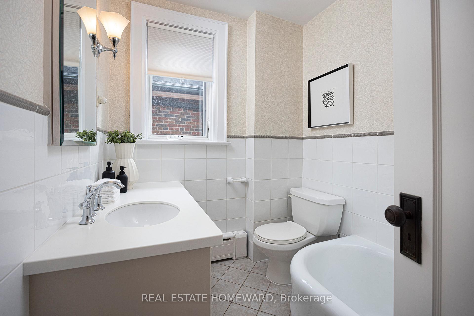 Photo 25 of 315 Rose Park Drive, Toronto, Rosedale-Moore Park — HOMEH