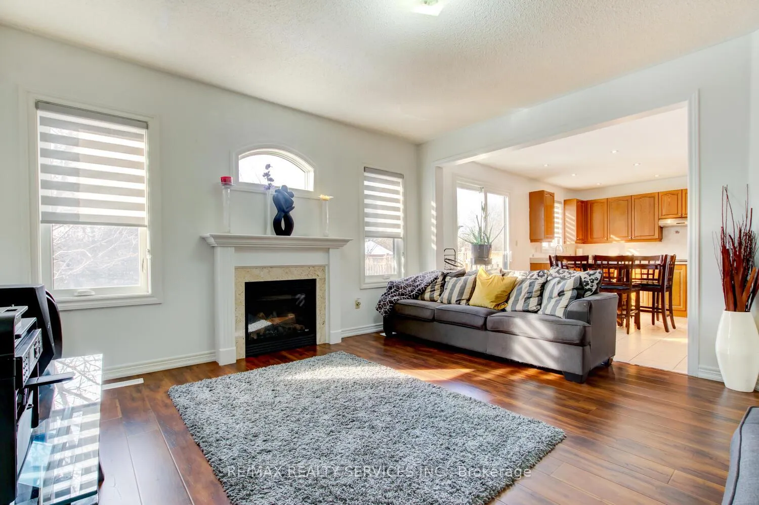 Photo 9 of 38 Cape Dorset Crescent, Brampton, Sandringham-Wellington — HOMEH