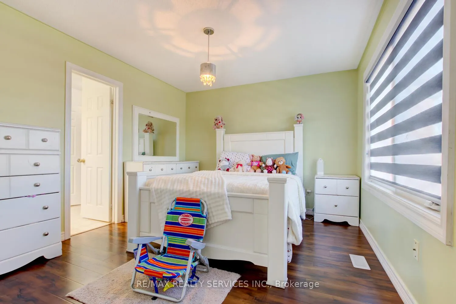 Photo 26 of 38 Cape Dorset Crescent, Brampton, Sandringham-Wellington — HOMEH