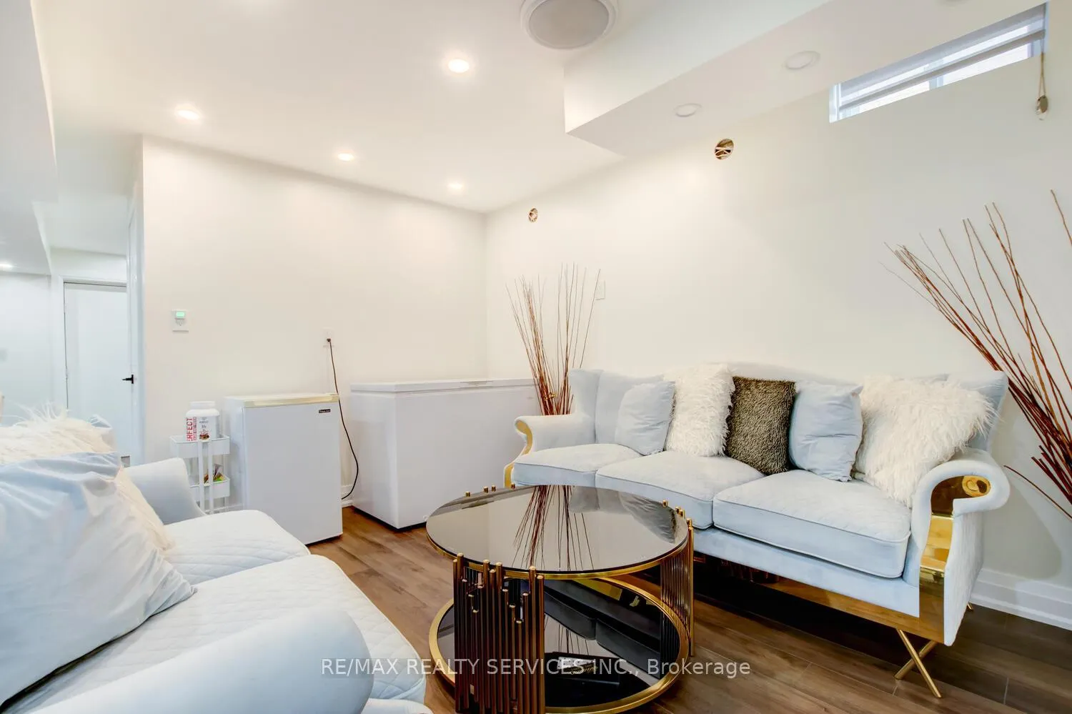 Photo 32 of 38 Cape Dorset Crescent, Brampton, Sandringham-Wellington — HOMEH