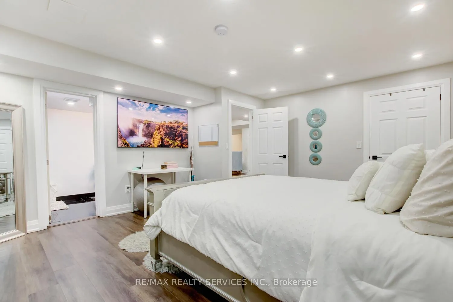 Photo 34 of 38 Cape Dorset Crescent, Brampton, Sandringham-Wellington — HOMEH