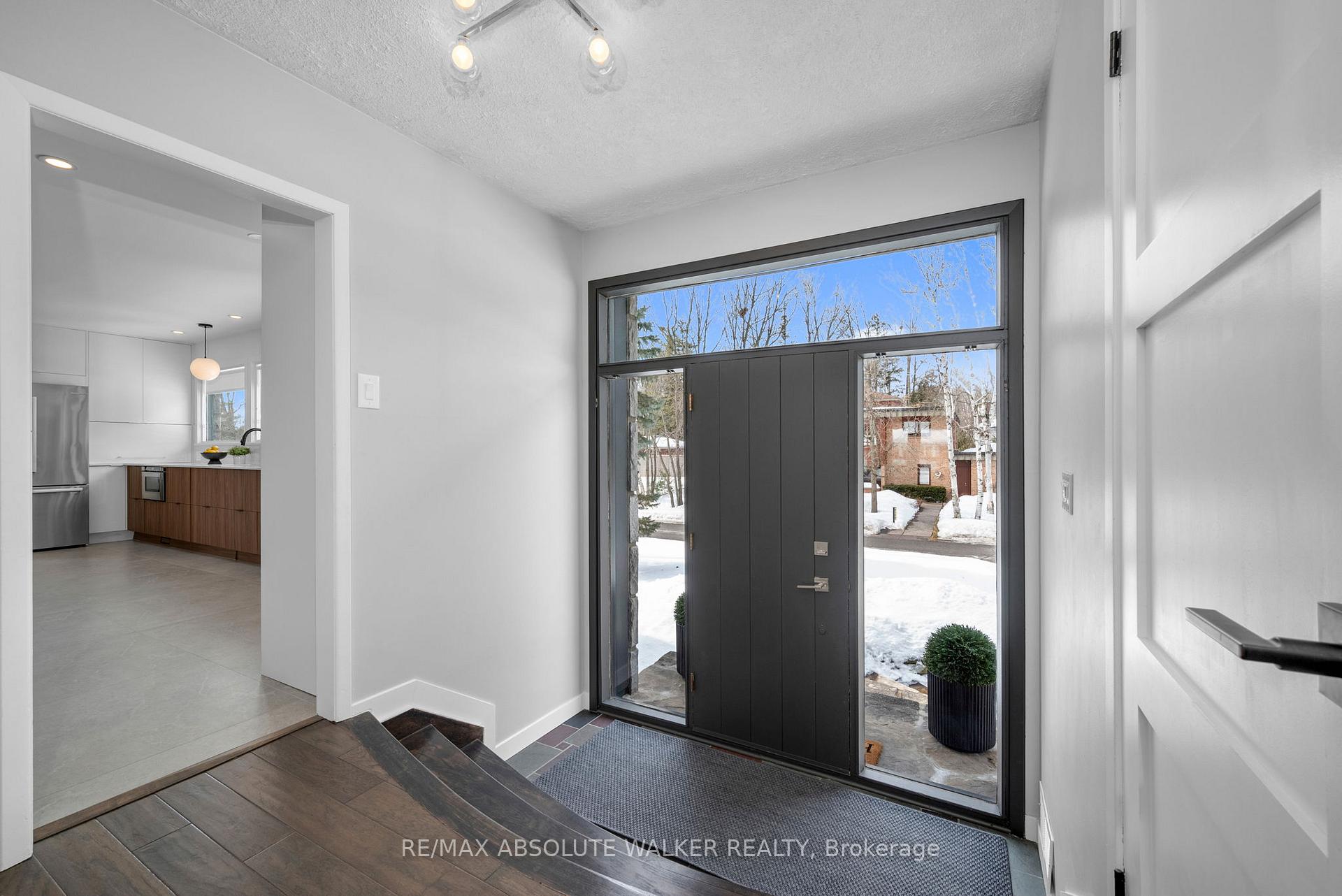 Photo 4 of 30 Avonlea Road, Ottawa, Grenfell Glen — HOMEH