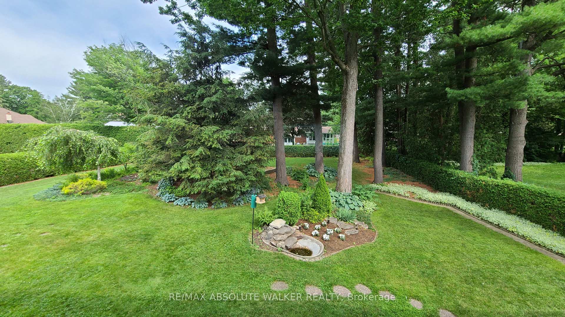 Photo 41 of 30 Avonlea Road, Ottawa, Grenfell Glen — HOMEH