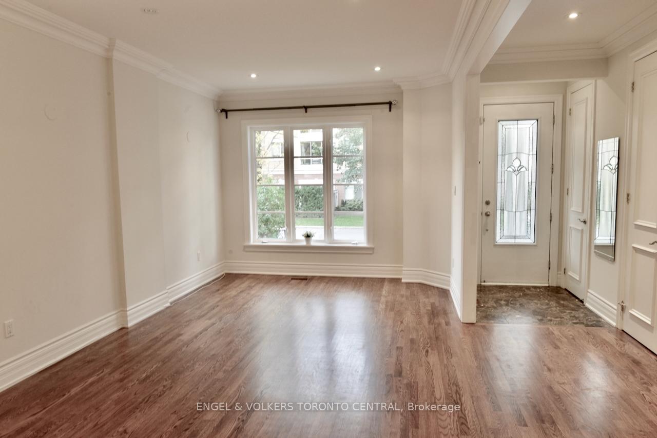 Photo 5 of 224 Randolph Road, Toronto, Leaside — HOMEH