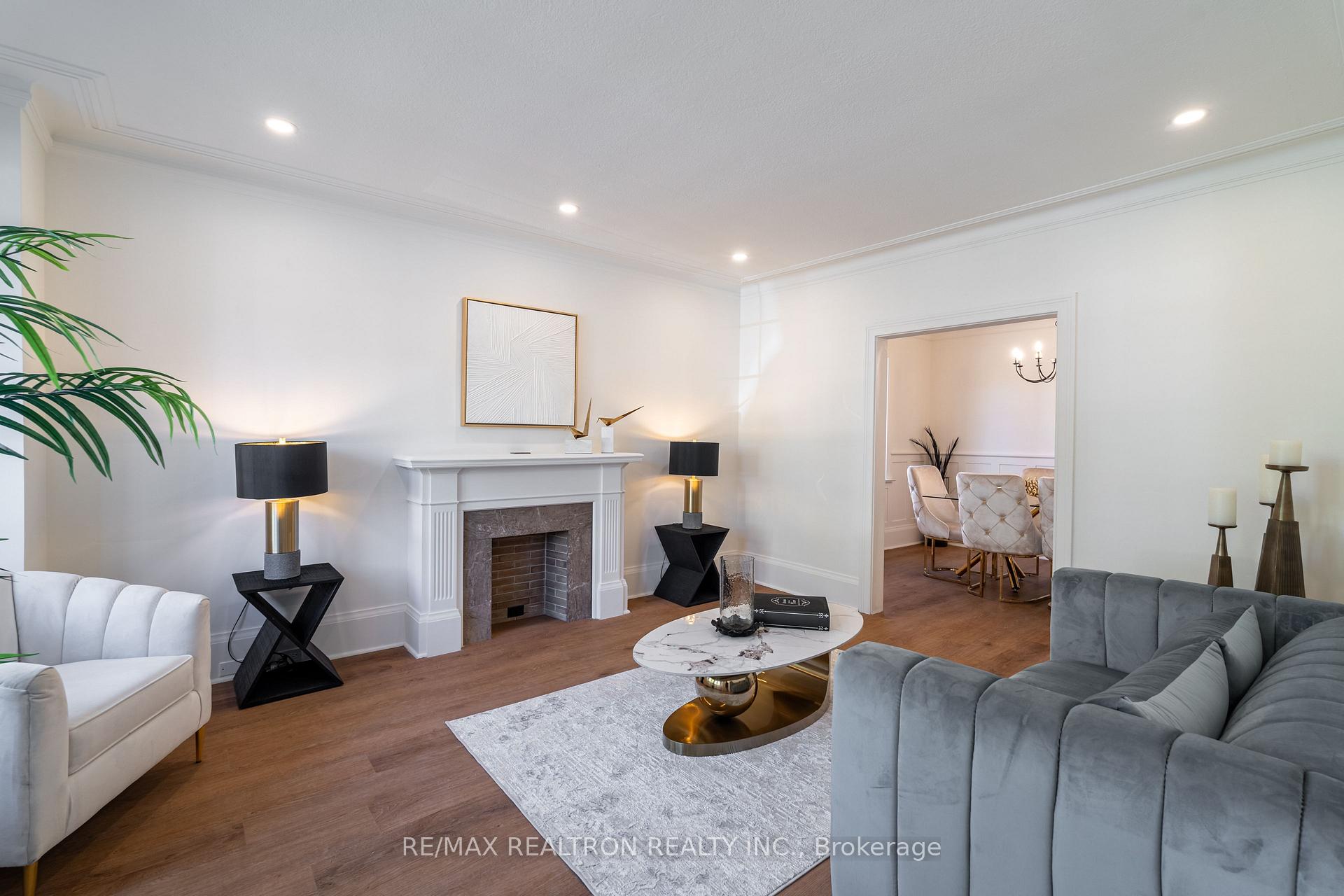 Photo 6 of 111 Sutherland Drive, Toronto, Leaside — HOMEH