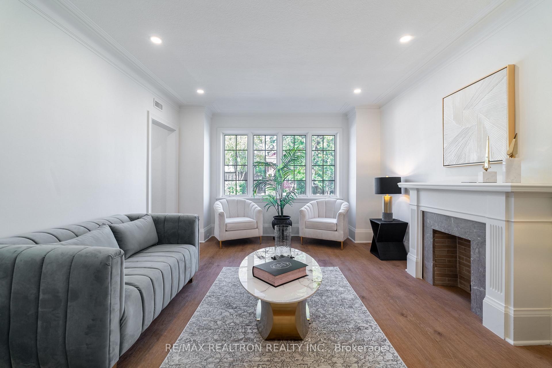Photo 7 of 111 Sutherland Drive, Toronto, Leaside — HOMEH