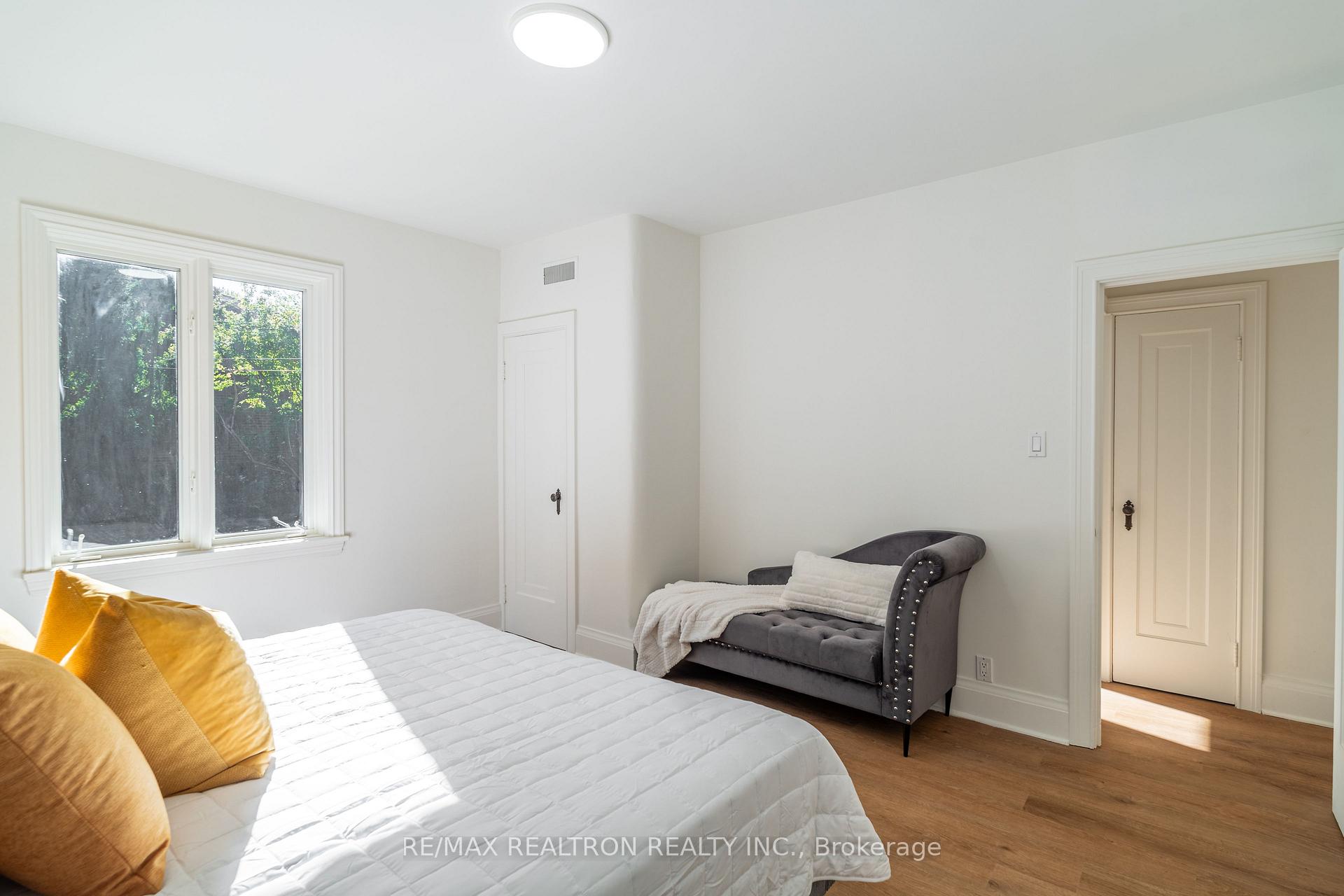 Photo 15 of 111 Sutherland Drive, Toronto, Leaside — HOMEH