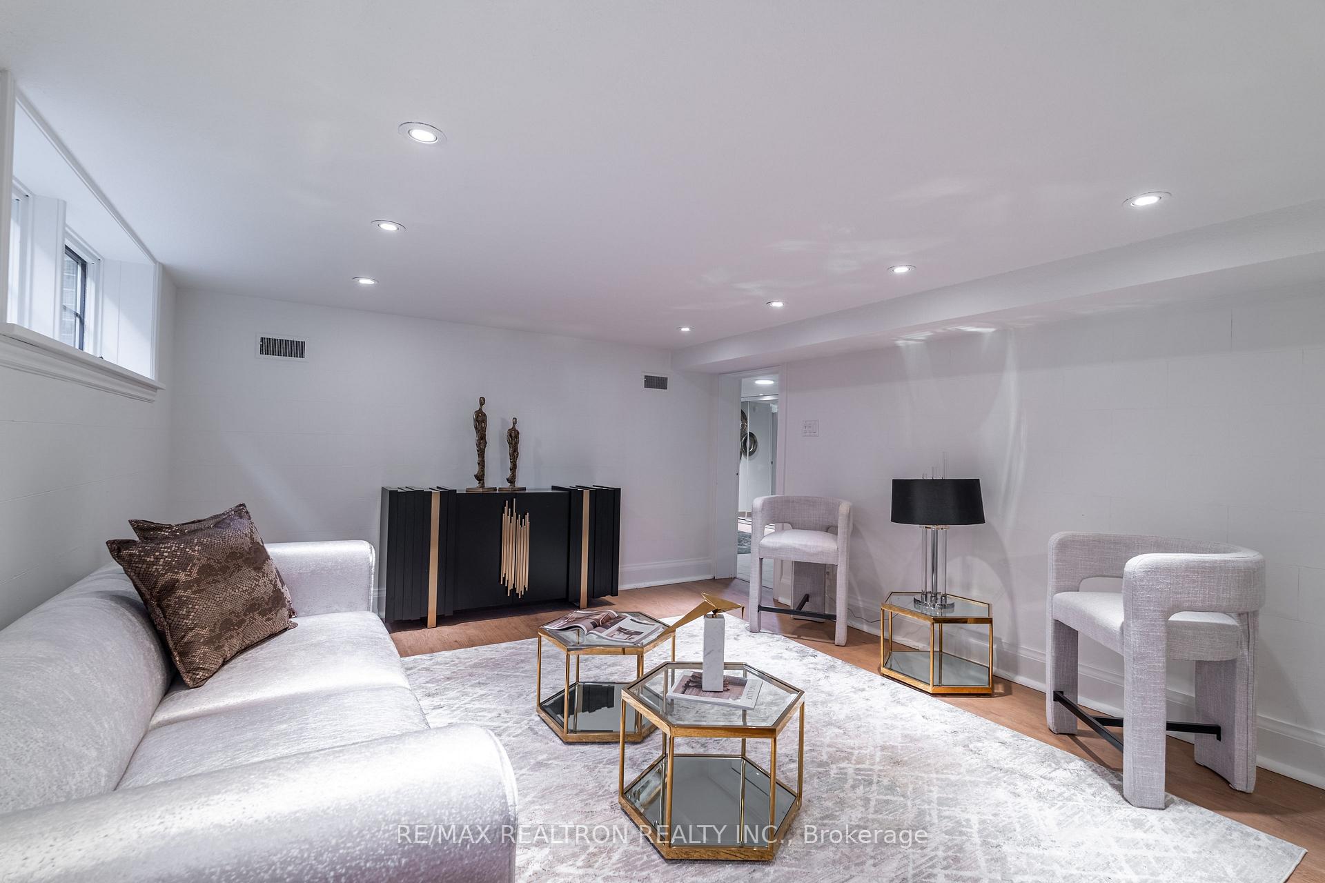 Photo 20 of 111 Sutherland Drive, Toronto, Leaside — HOMEH