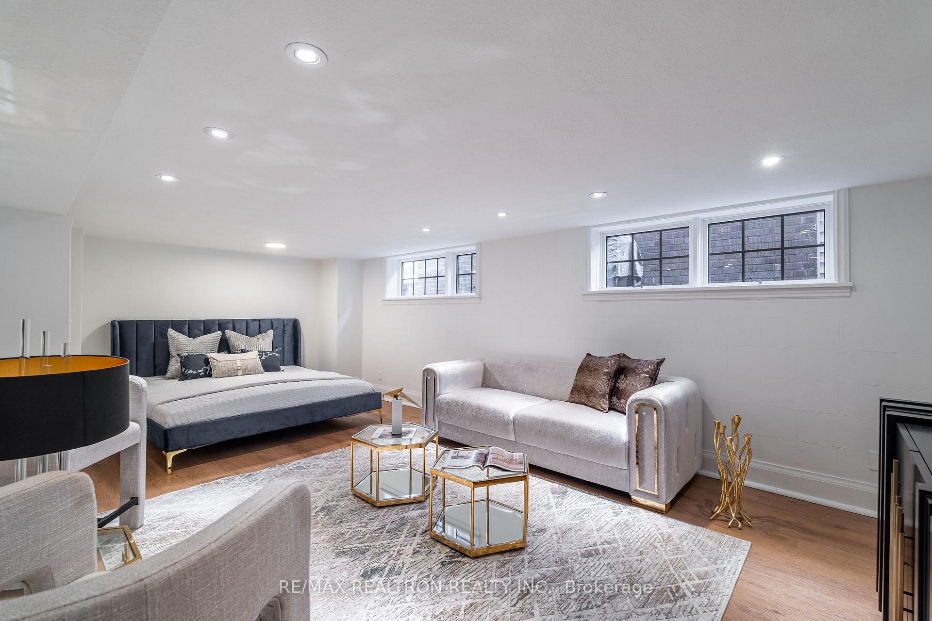 Photo 23 of 111 Sutherland Drive, Toronto, Leaside — HOMEH