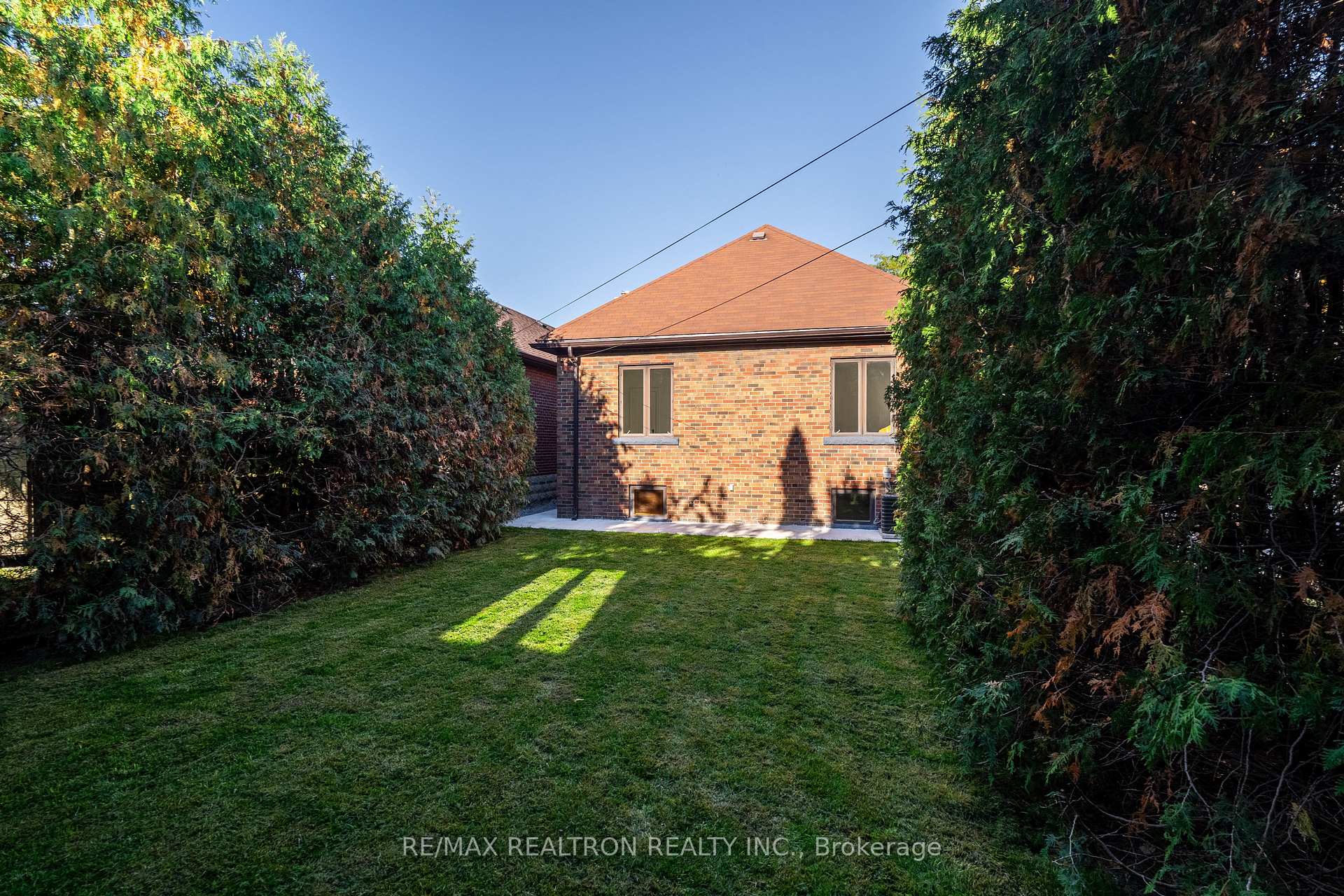 Photo 27 of 111 Sutherland Drive, Toronto, Leaside — HOMEH