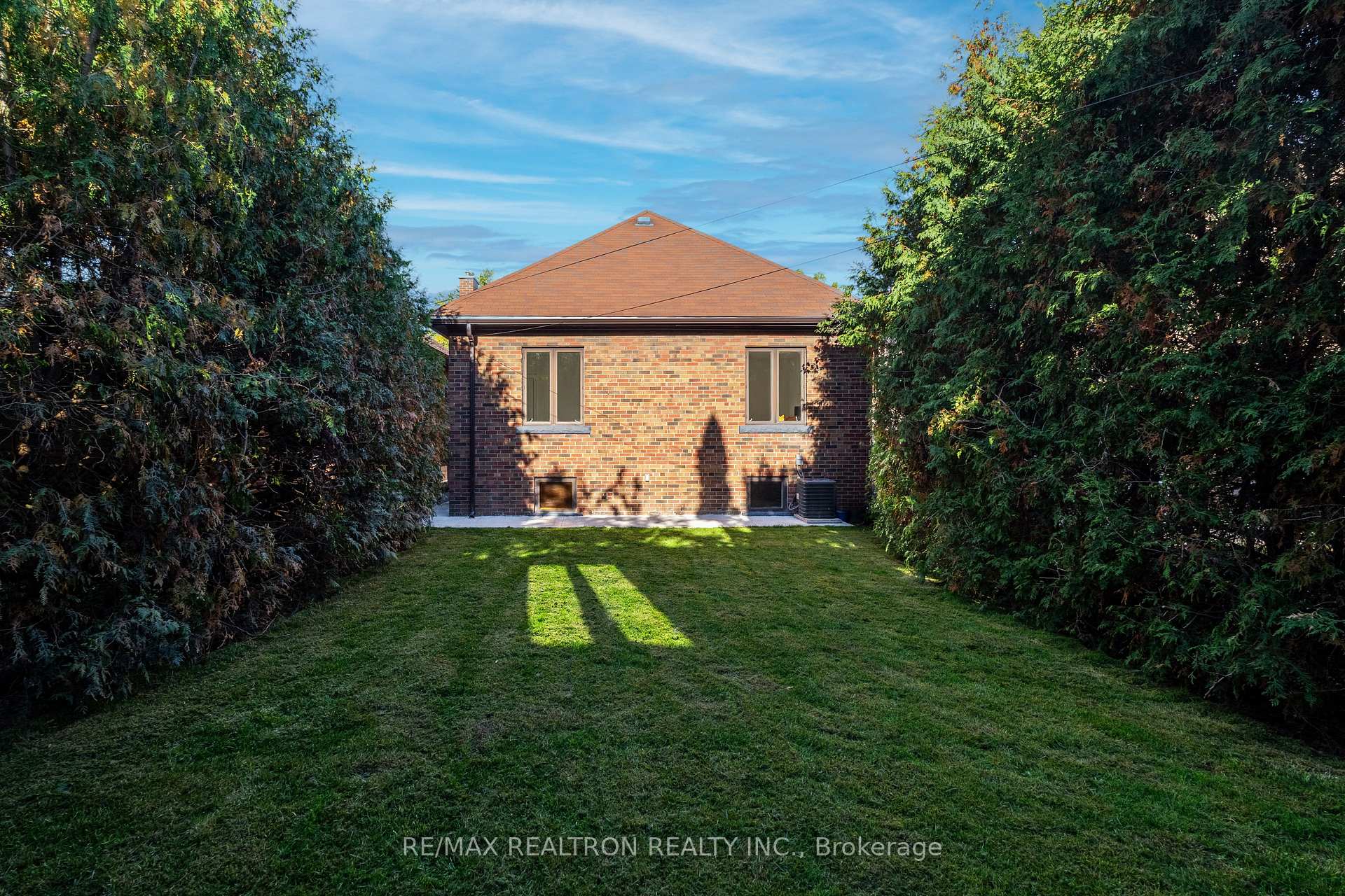 Photo 28 of 111 Sutherland Drive, Toronto, Leaside — HOMEH