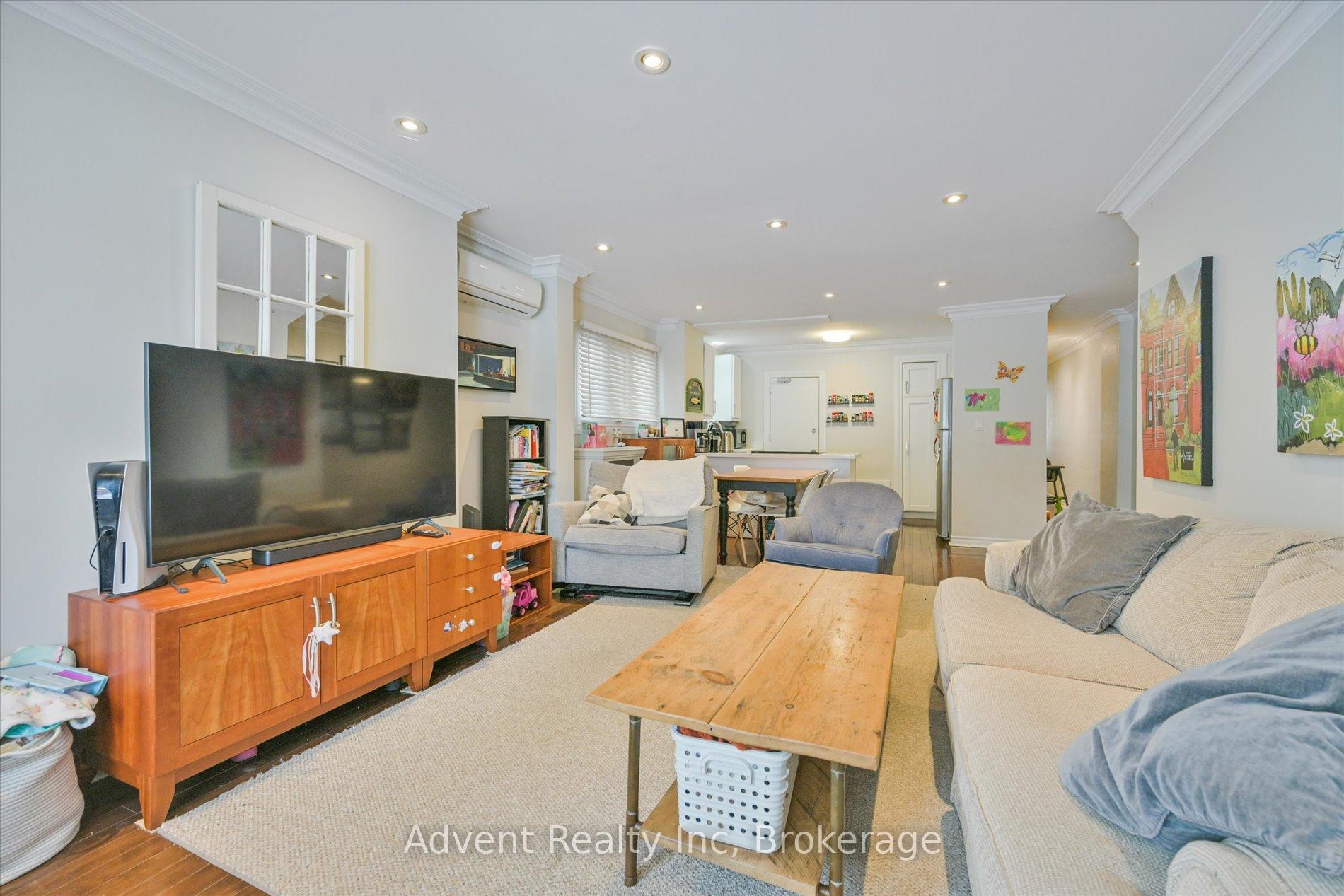 Photo 4 of Unit MAIN, 63 Burnaby Boulevard, Toronto, Lawrence Park South — HOMEH