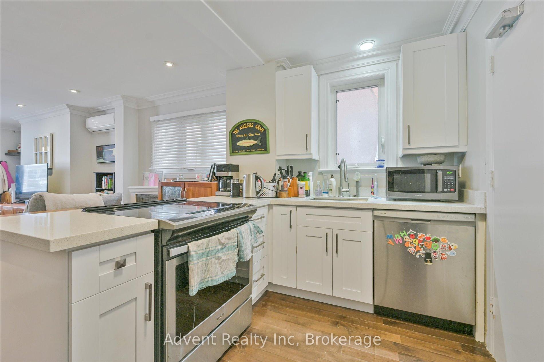 Photo 7 of Unit MAIN, 63 Burnaby Boulevard, Toronto, Lawrence Park South — HOMEH