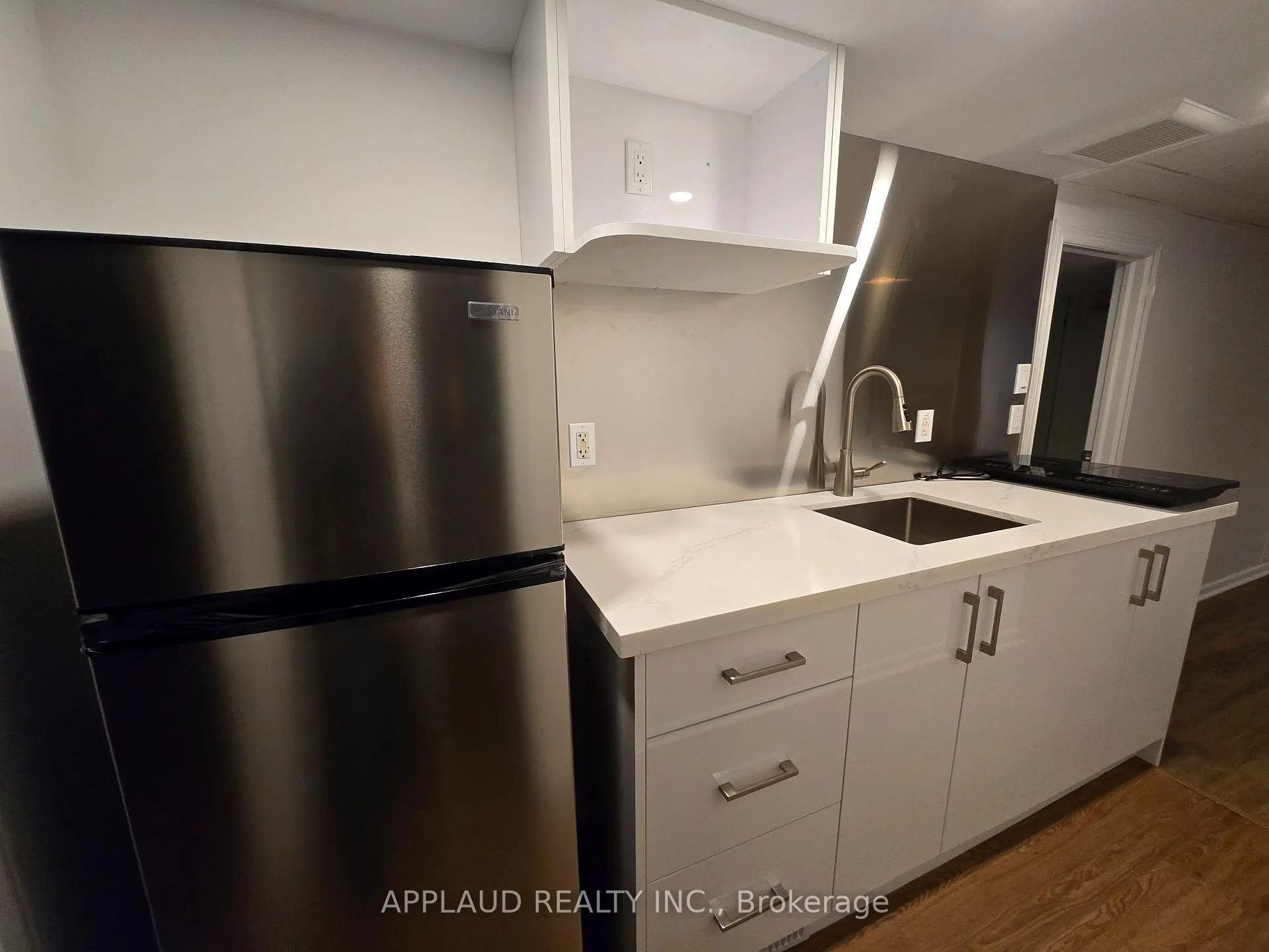 Photo 5 of Unit BASEMENT, 21 Galbraith Avenue, Toronto, O'Connor-Parkview — HOMEH