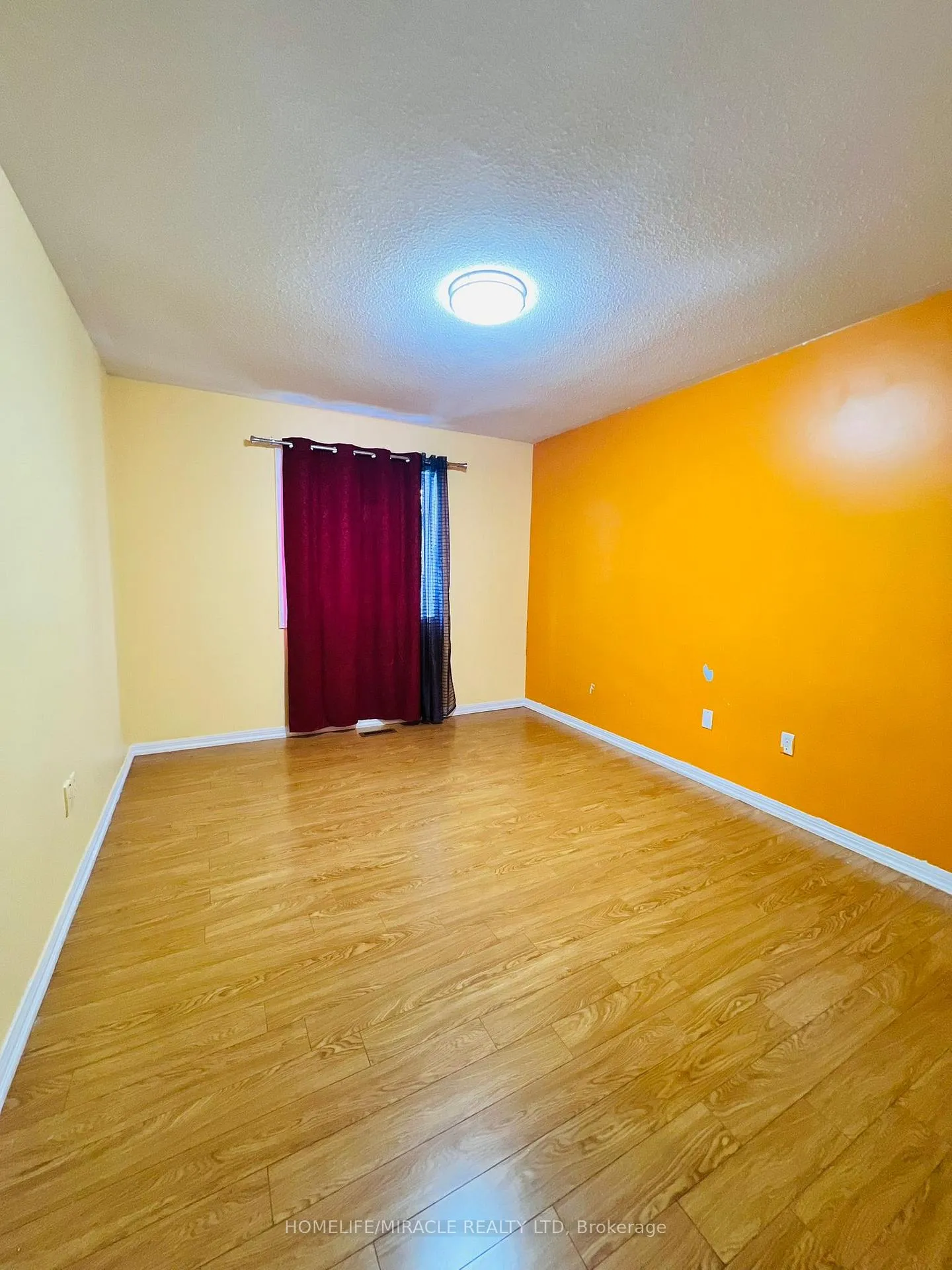 Photo 19 of 16 Marshmarigold Drive, Brampton, Fletcher's Meadow — HOMEH