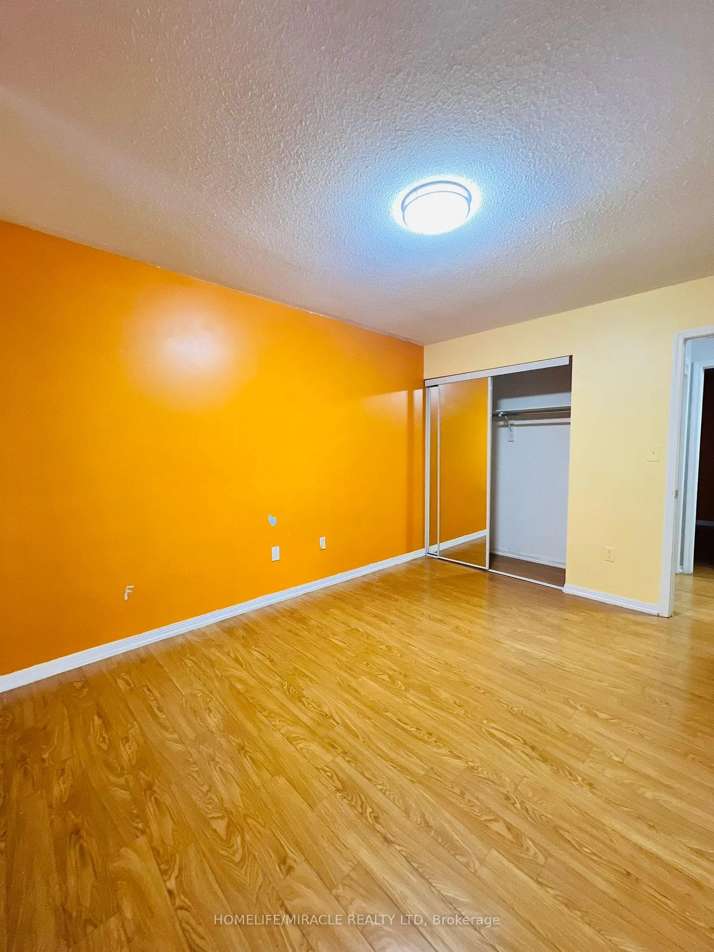 Photo 20 of 16 Marshmarigold Drive, Brampton, Fletcher's Meadow — HOMEH