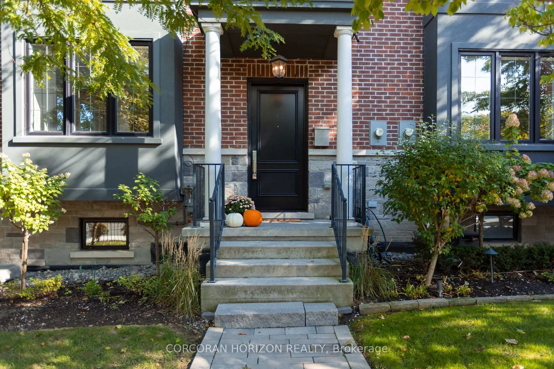 Photo 2 of 77 Rumsey Road, Toronto, Leaside — HOMEH