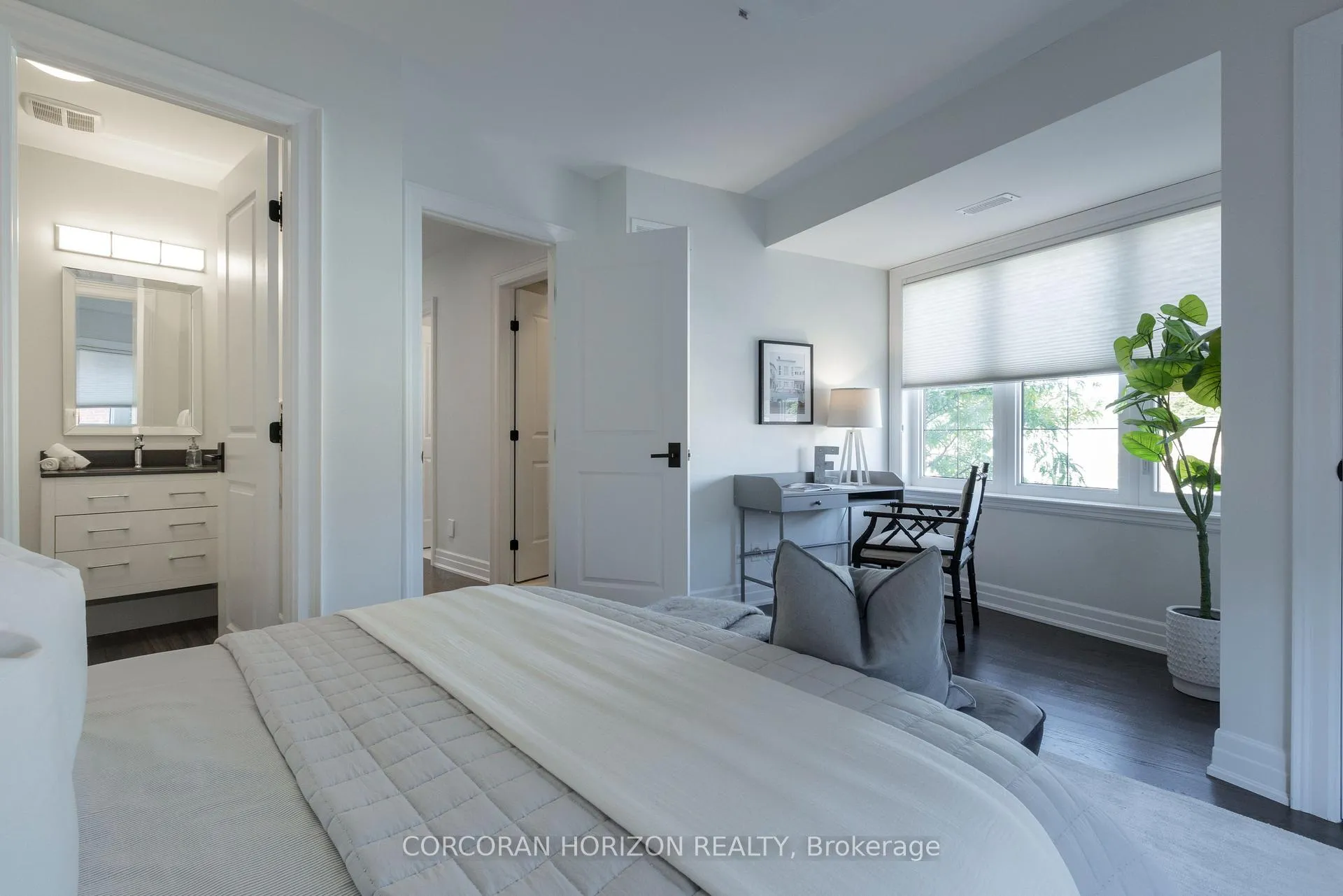 Photo 17 of 77 Rumsey Road, Toronto, Leaside — HOMEH
