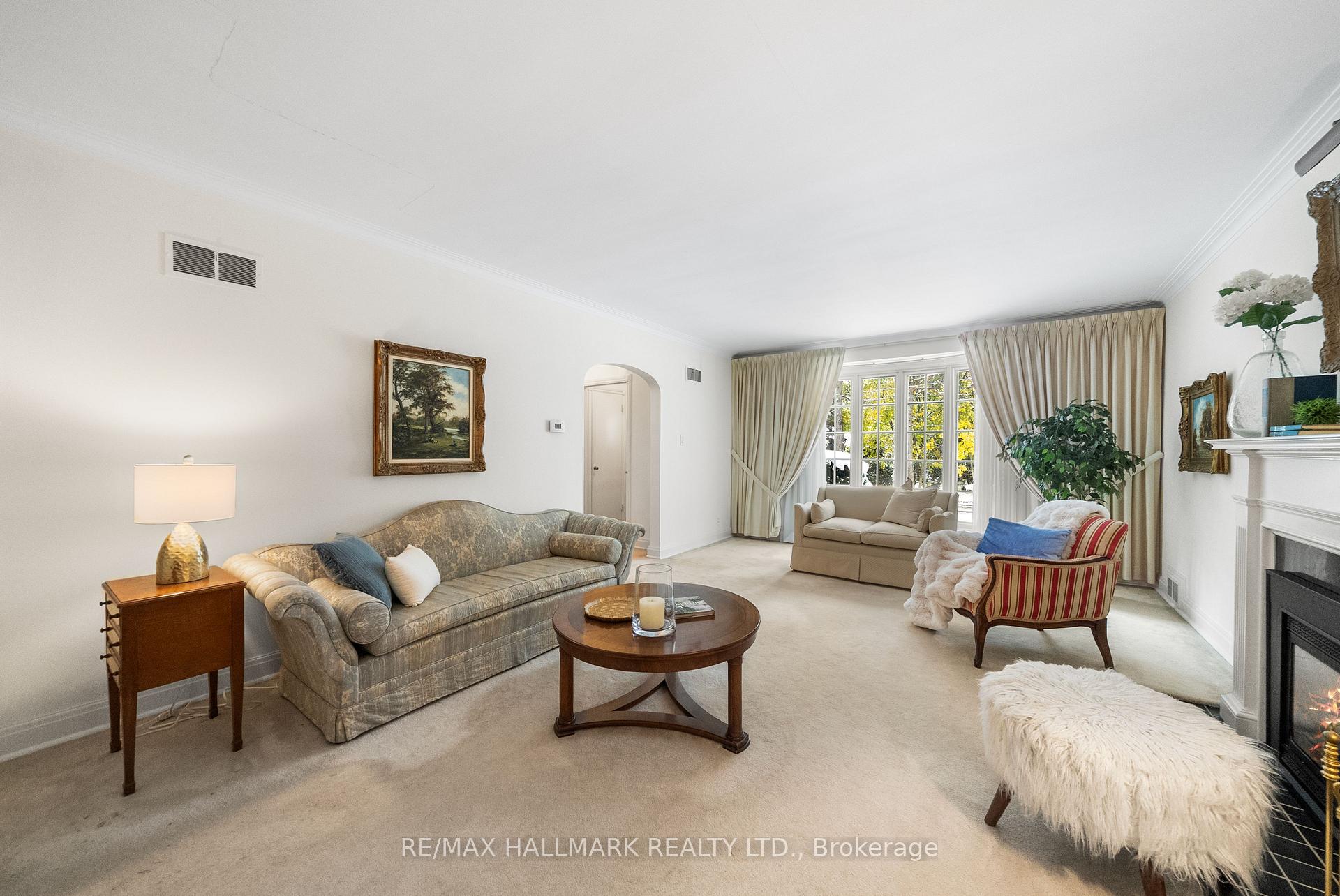 Photo 6 of 55 Sandringham Drive, Toronto, Bedford Park-Nortown — HOMEH