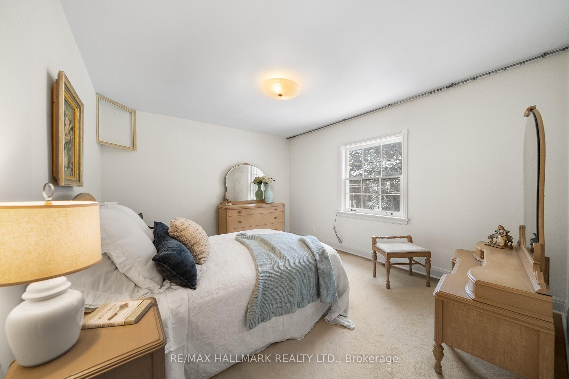 Photo 25 of 55 Sandringham Drive, Toronto, Bedford Park-Nortown — HOMEH