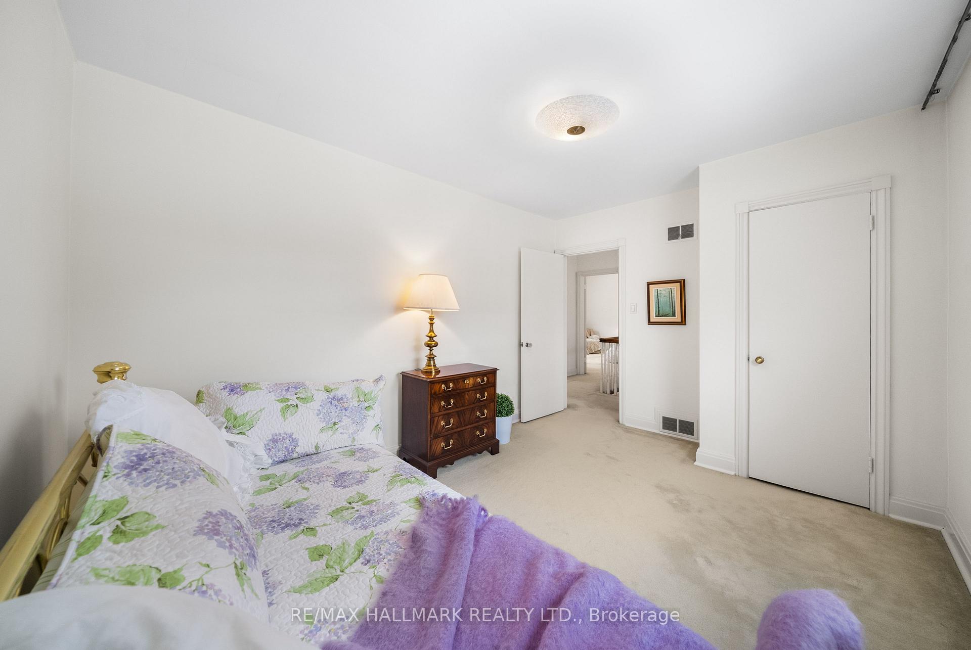 Photo 26 of 55 Sandringham Drive, Toronto, Bedford Park-Nortown — HOMEH