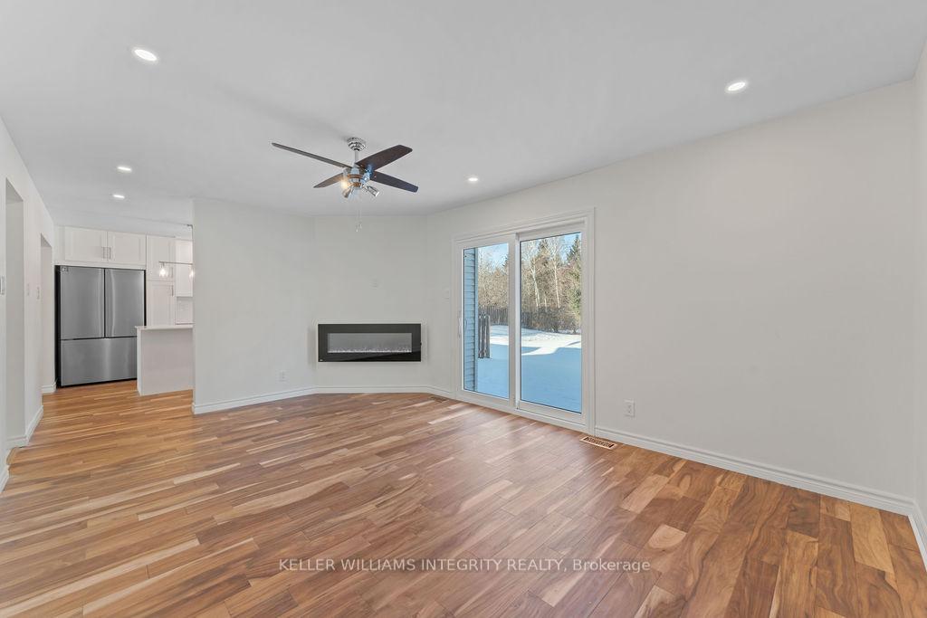 Photo 12 of 70 Nestow Drive, Ottawa, Tanglewood — HOMEH