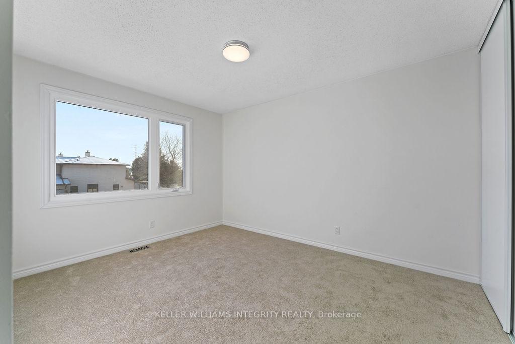Photo 25 of 70 Nestow Drive, Ottawa, Tanglewood — HOMEH