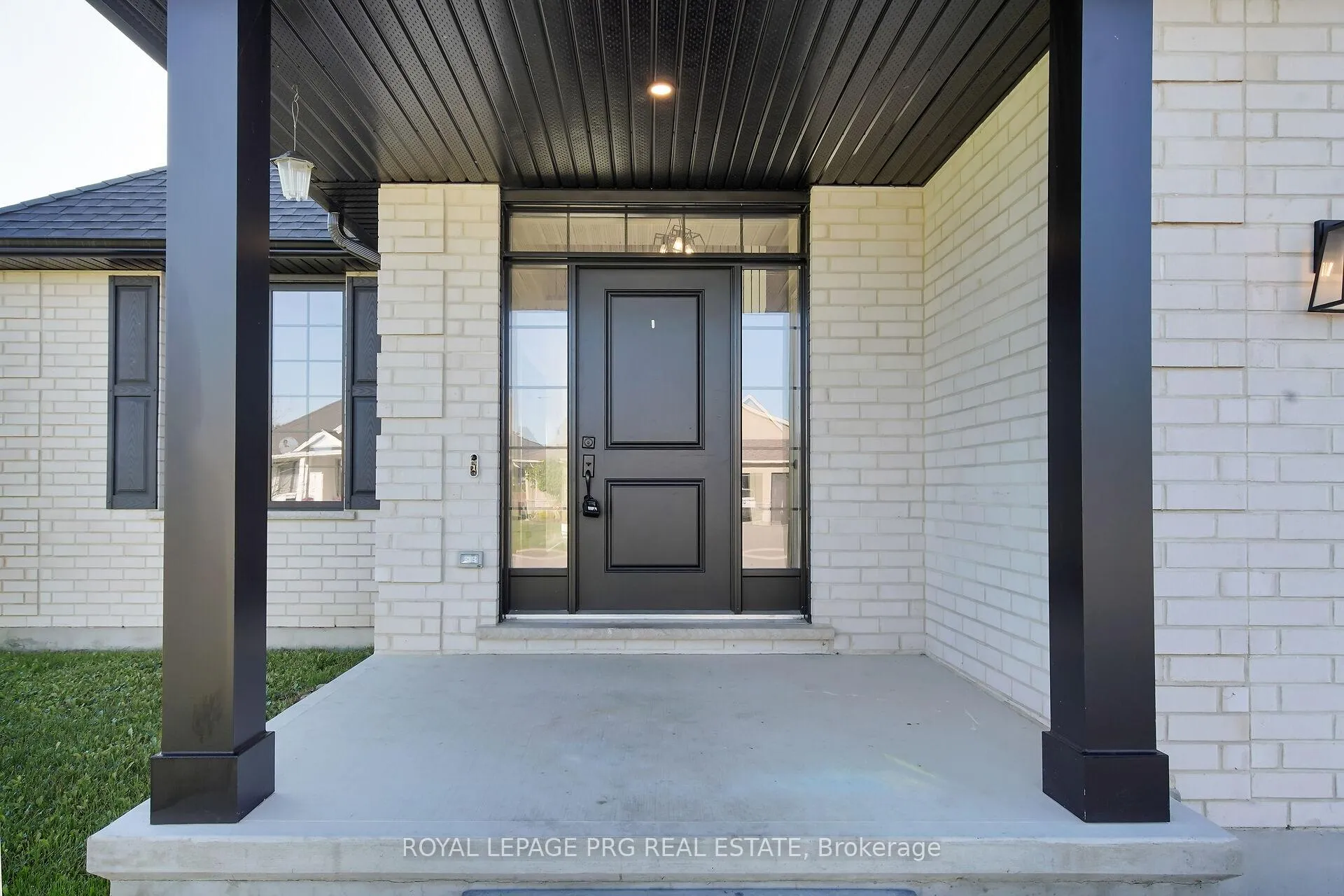 Photo 6 of 649 Tull Street, Strathroy-Caradoc, Rural Strathroy-Caradoc — HOMEH