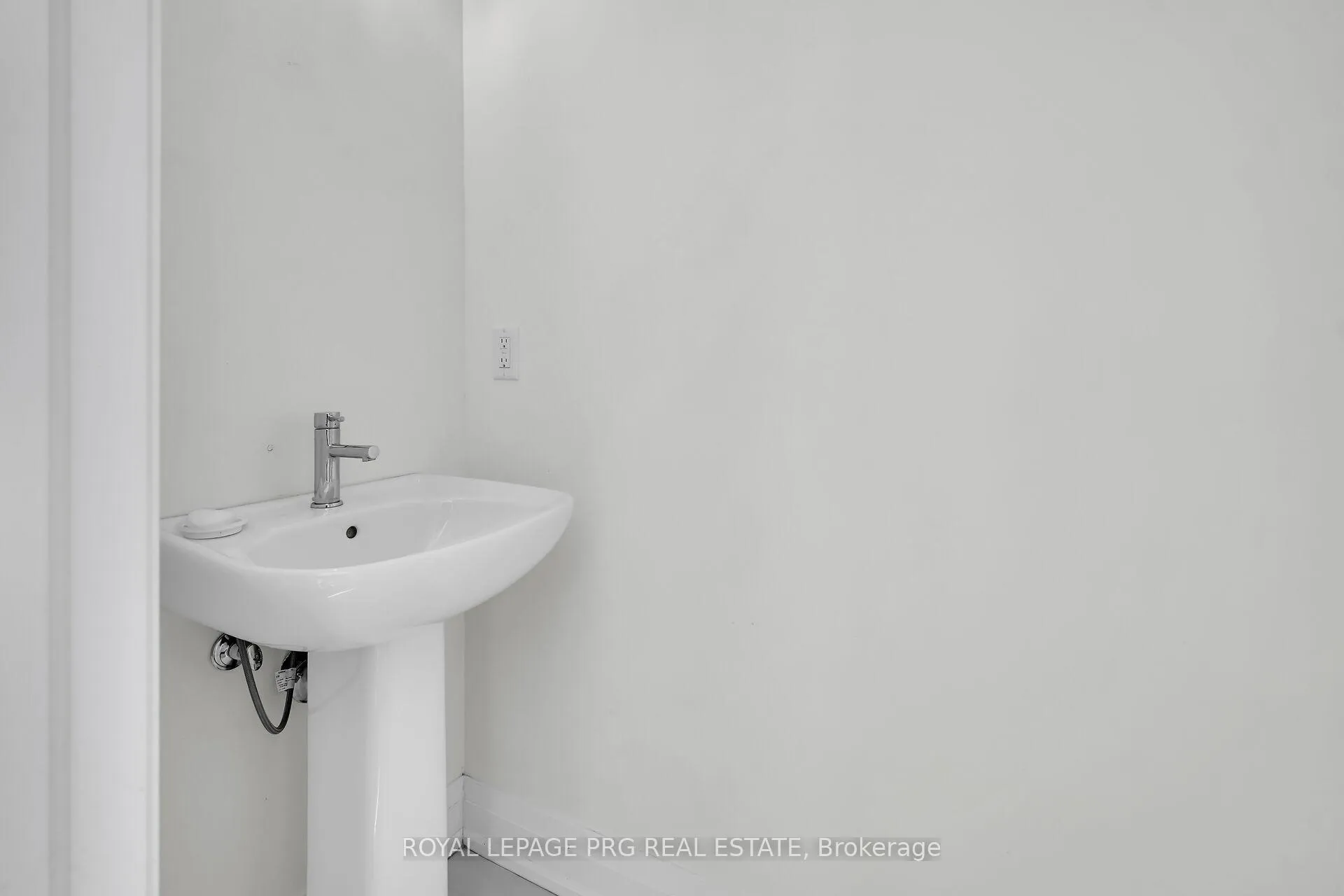 Photo 26 of 649 Tull Street, Strathroy-Caradoc, Rural Strathroy-Caradoc — HOMEH