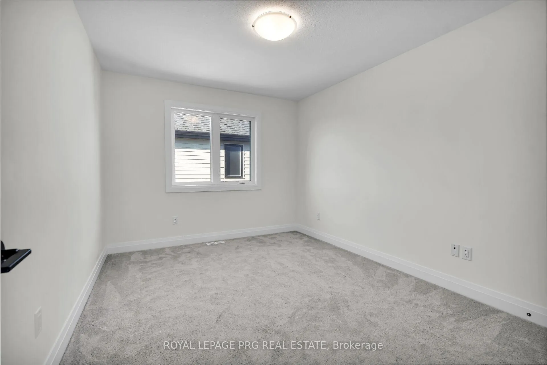 Photo 30 of 649 Tull Street, Strathroy-Caradoc, Rural Strathroy-Caradoc — HOMEH