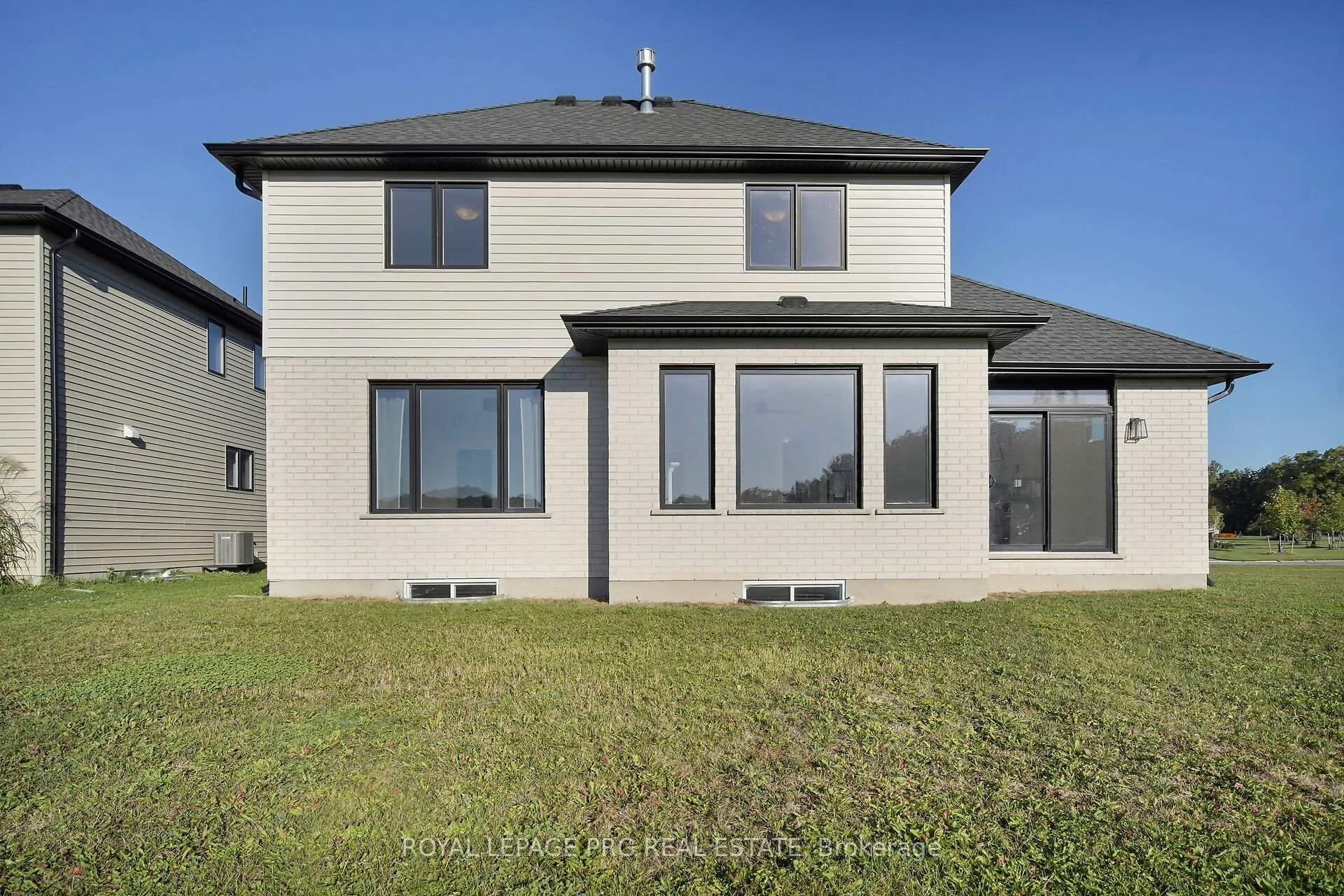 Photo 46 of 649 Tull Street, Strathroy-Caradoc, Rural Strathroy-Caradoc — HOMEH
