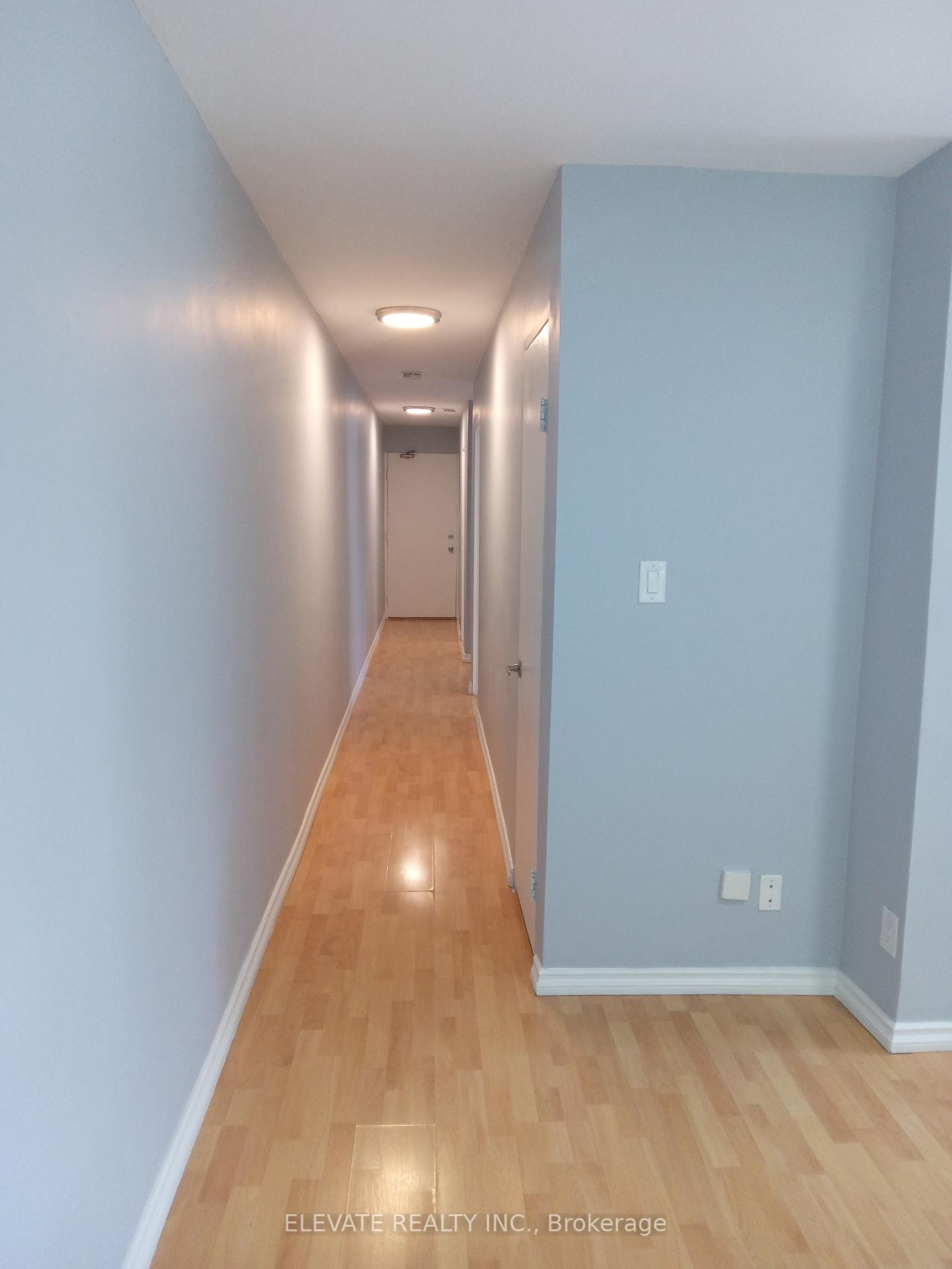 Photo 3 of Unit 14, 464 Summerhill Avenue, Toronto, Rosedale-Moore Park — HOMEH