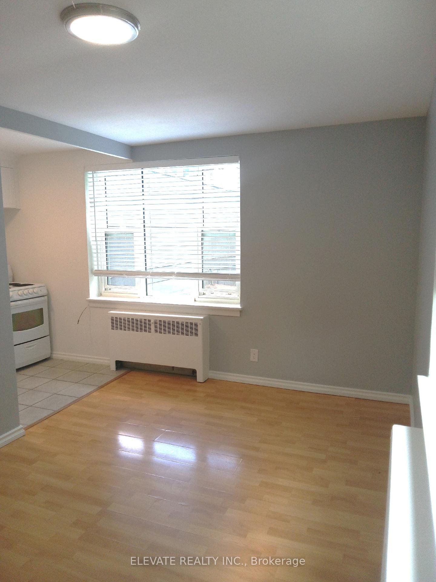 Photo 6 of Unit 14, 464 Summerhill Avenue, Toronto, Rosedale-Moore Park — HOMEH